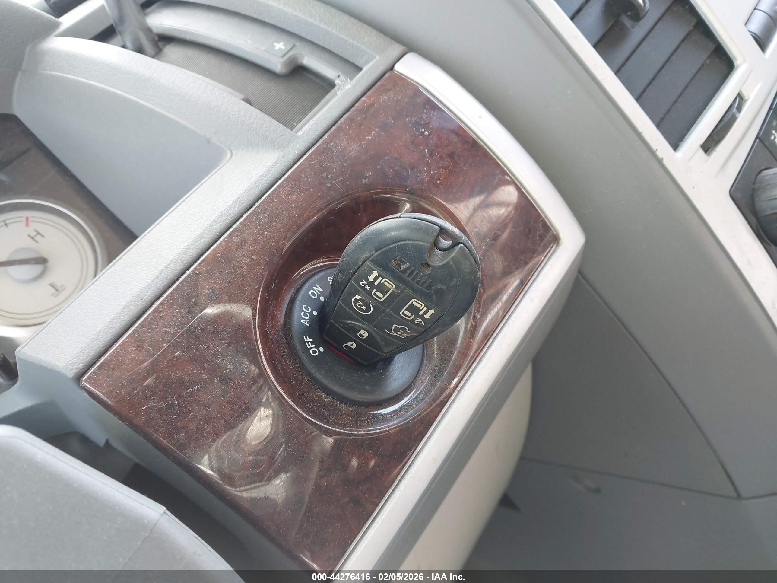 CHRYSLER TOWN image 11