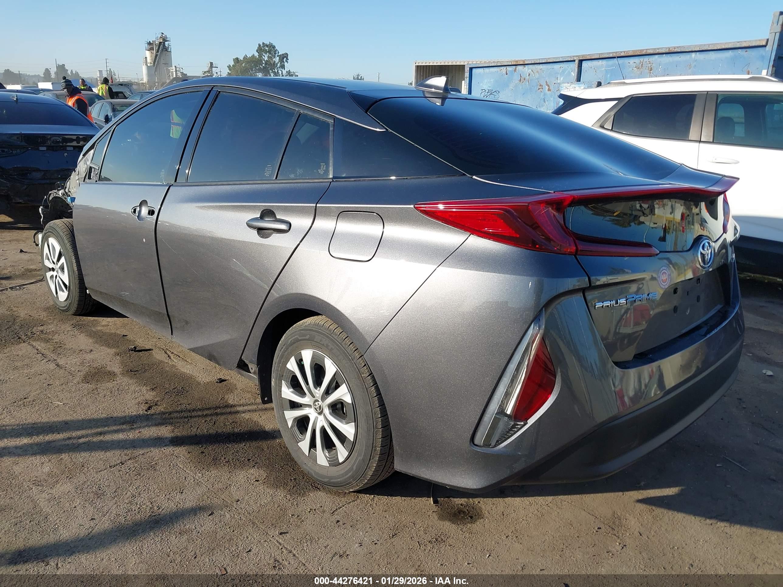 TOYOTA PRIUS image 3