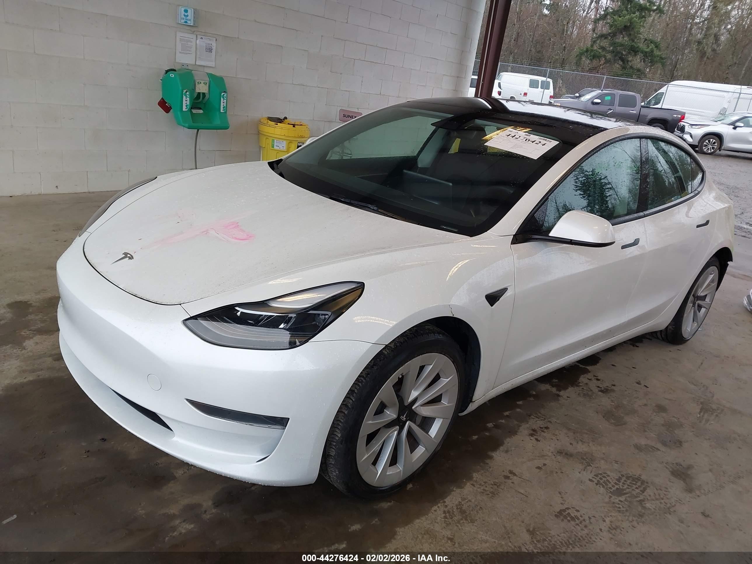 TESLA MODEL image 2