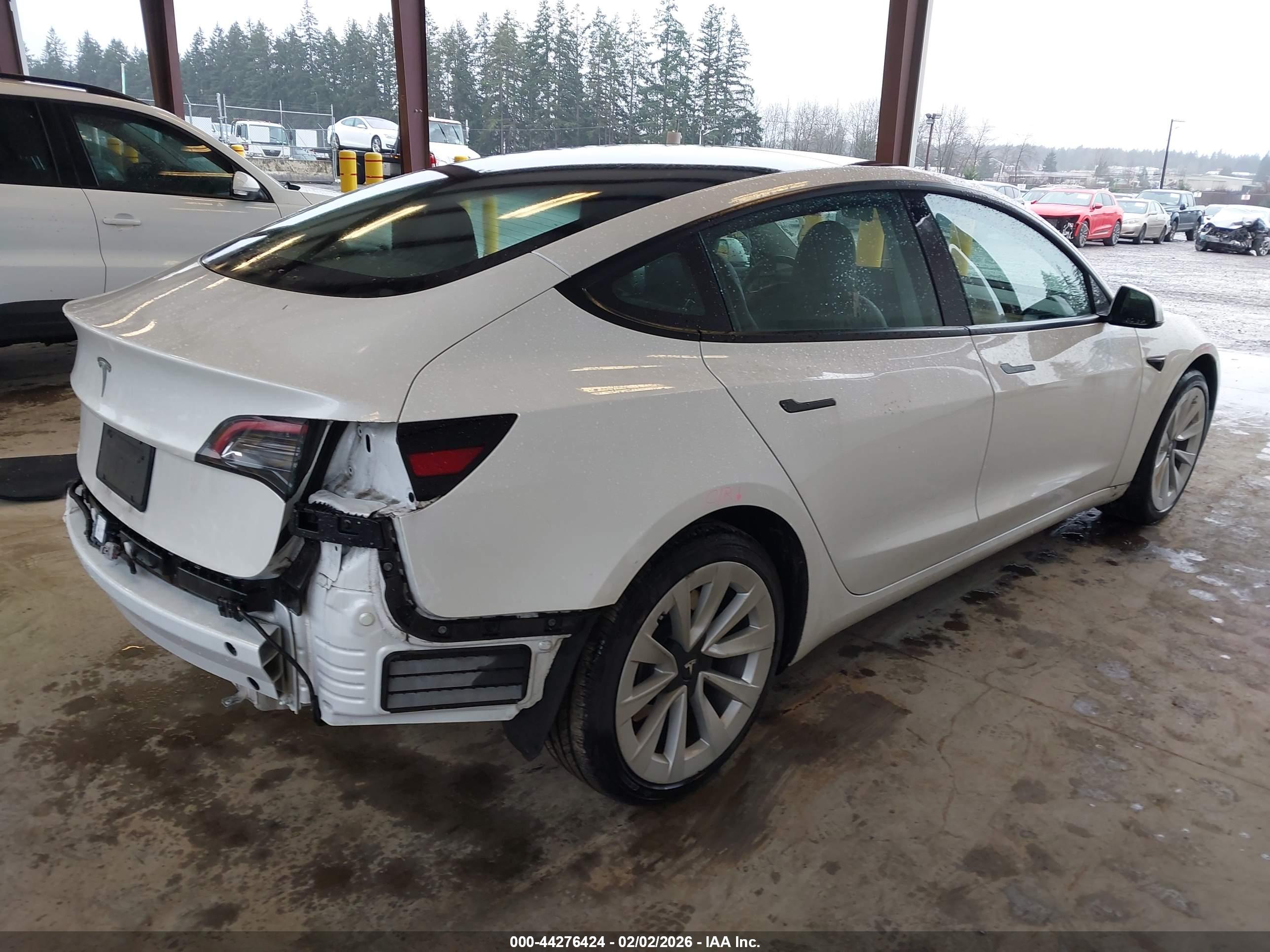 TESLA MODEL image 4
