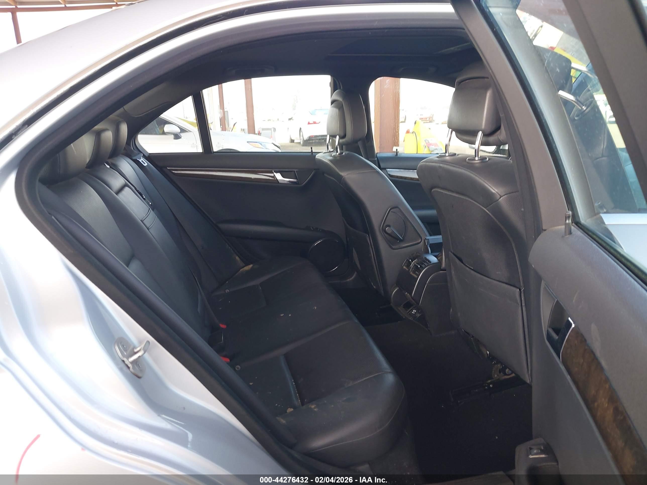 MERCEDES-BENZ C image 8