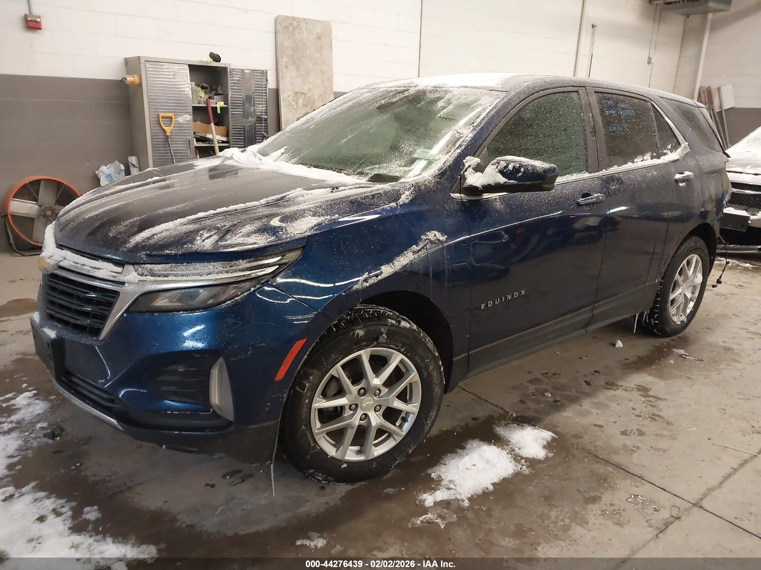 CHEVROLET EQUINOX image 2