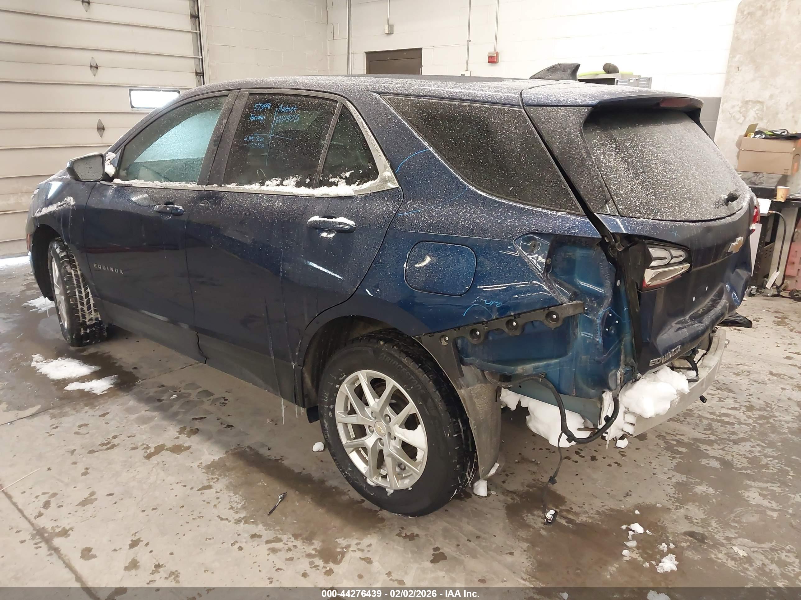 CHEVROLET EQUINOX image 3