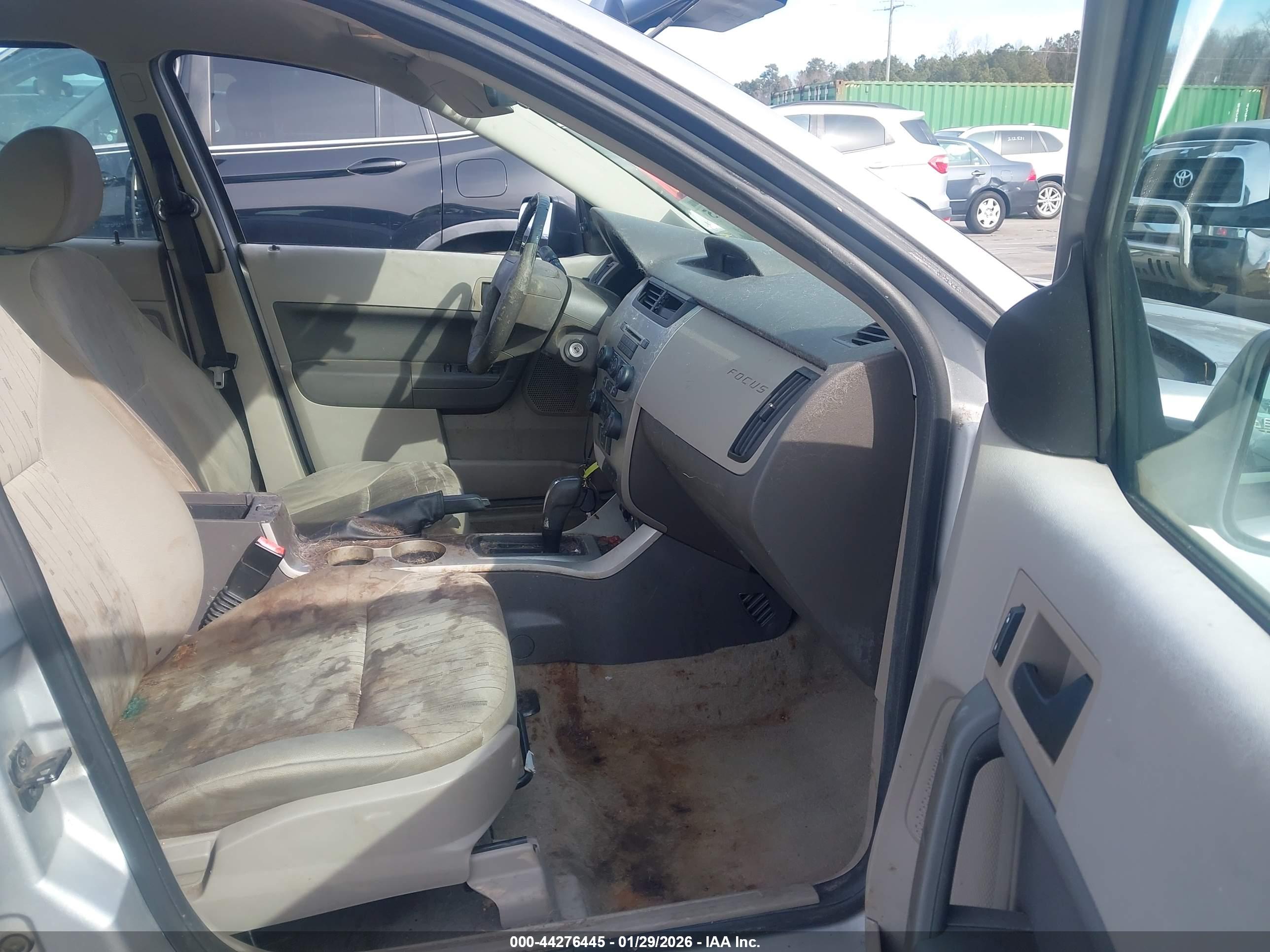 FORD FOCUS image 5
