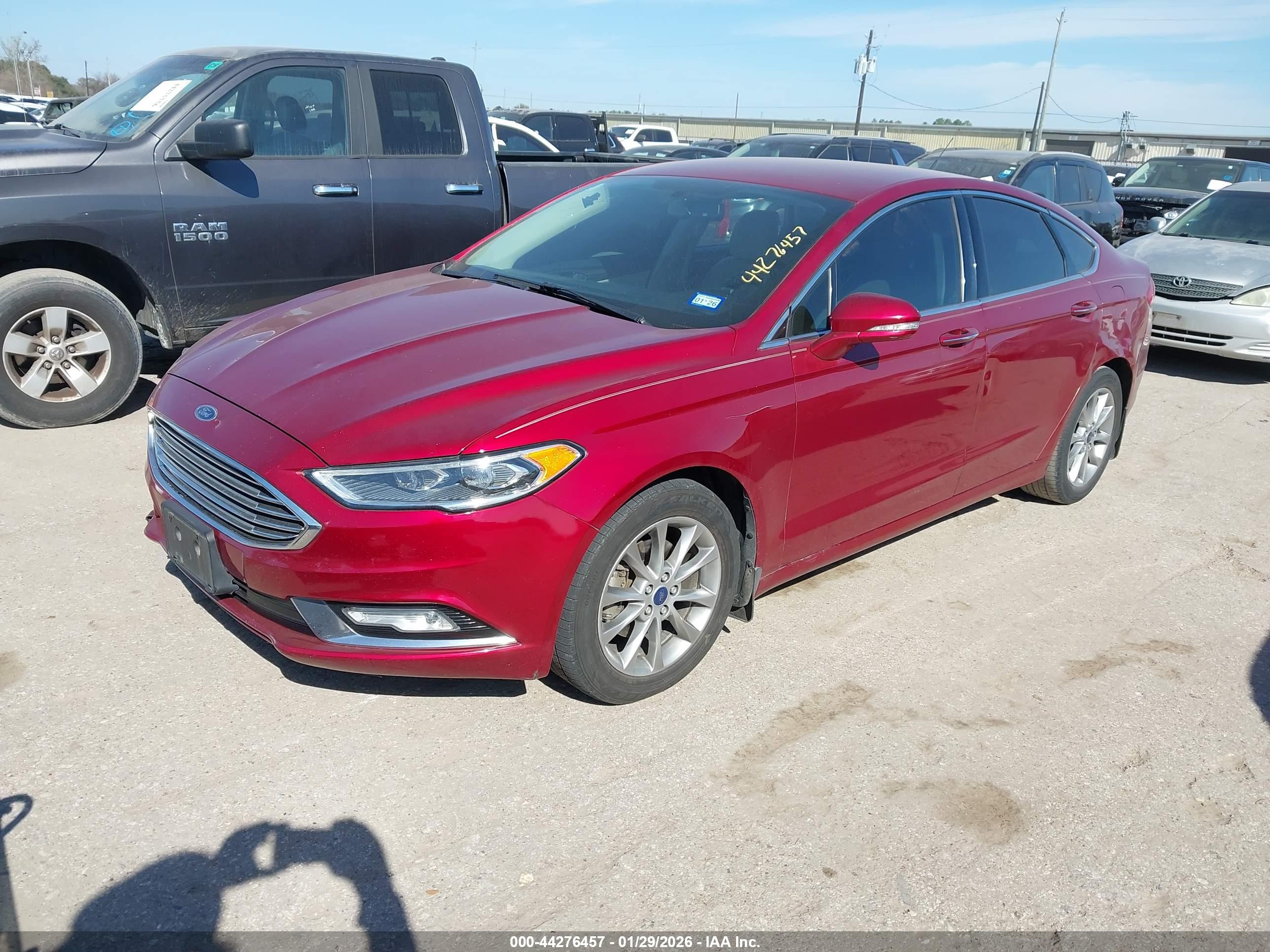 FORD FUSION image 2