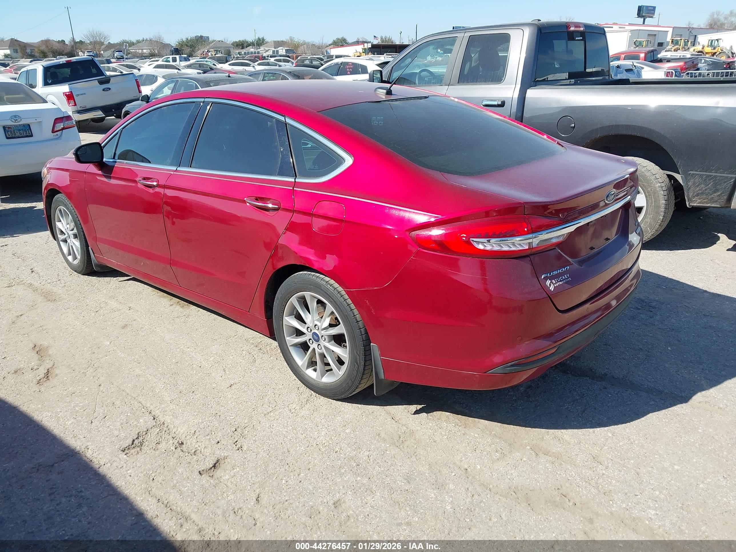 FORD FUSION image 3