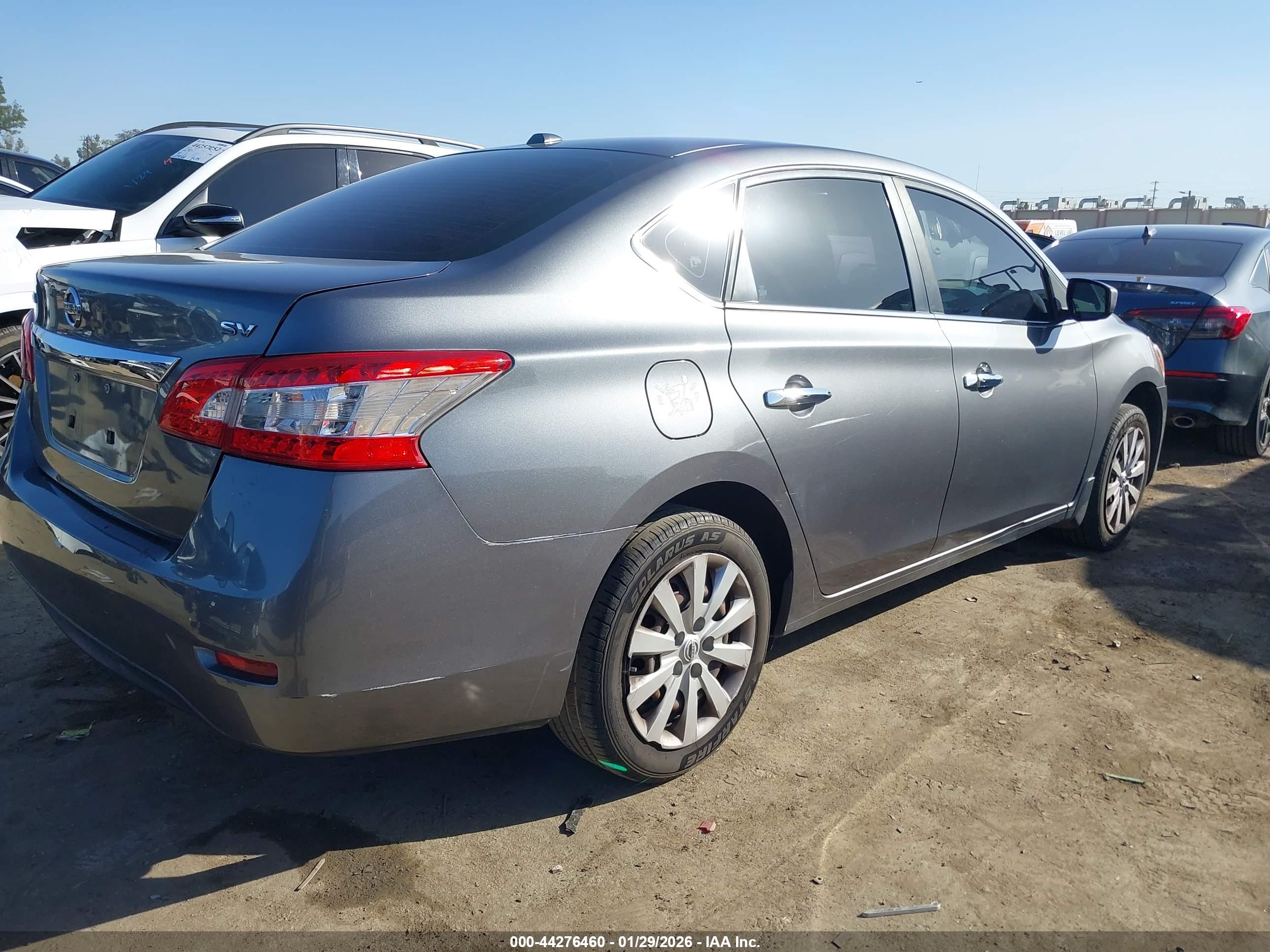 NISSAN SENTRA image 4