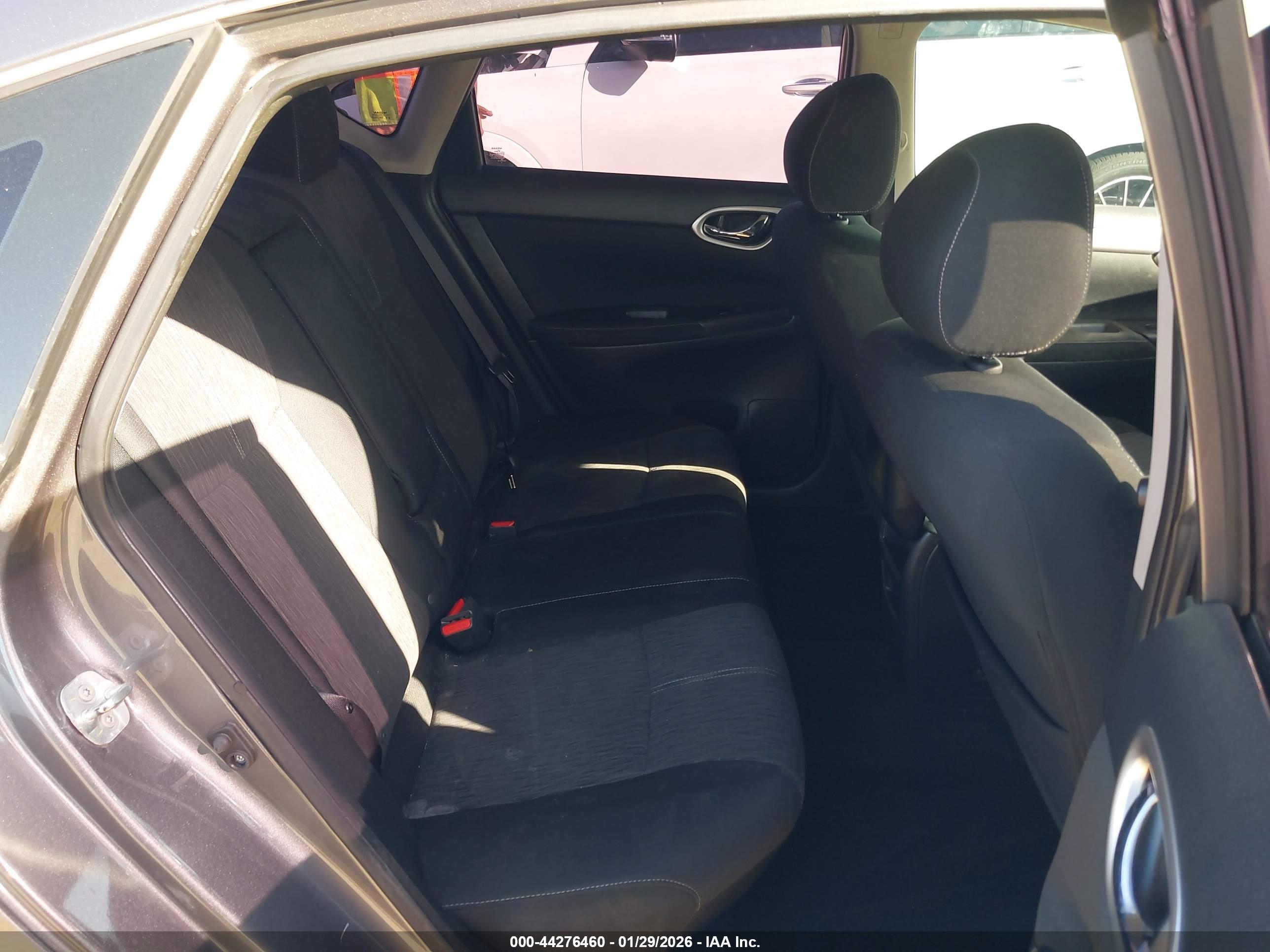 NISSAN SENTRA image 8