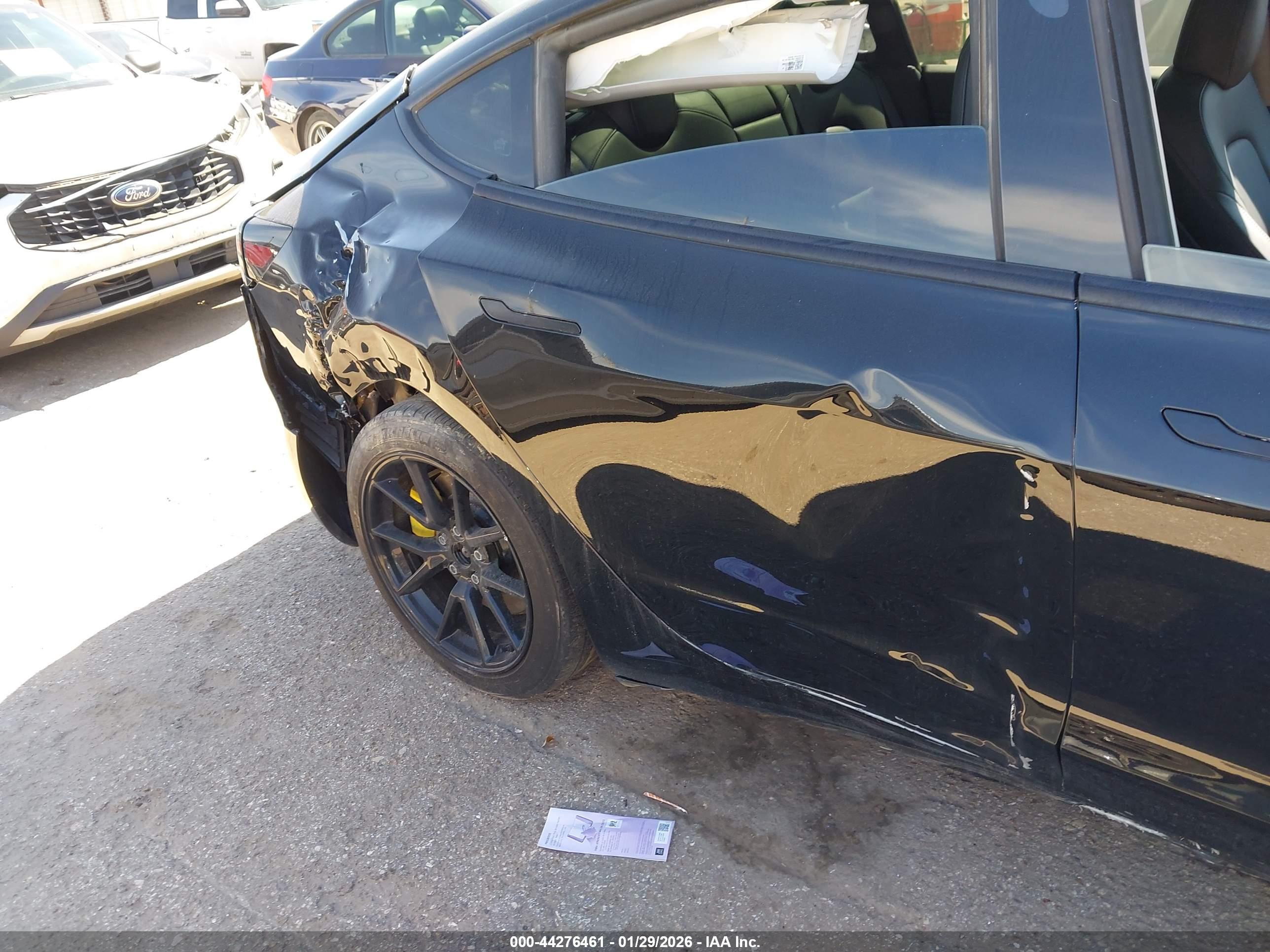 TESLA MODEL image 6