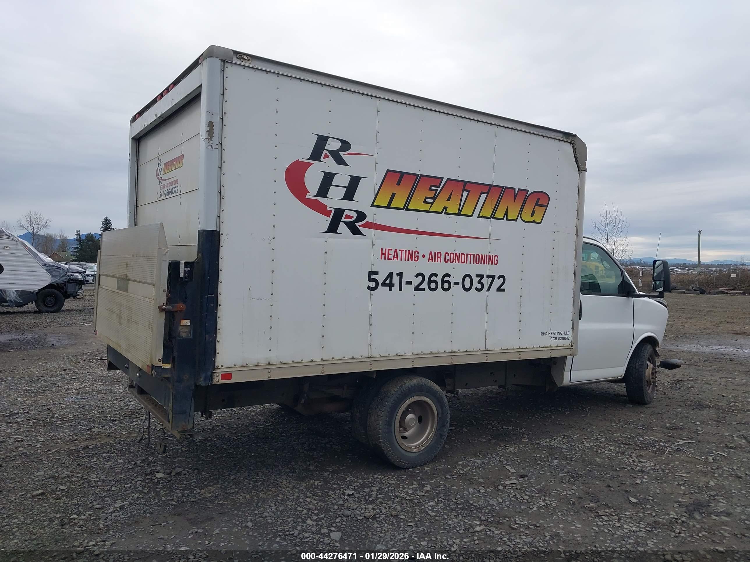 CHEVROLET EXPRESS image 4