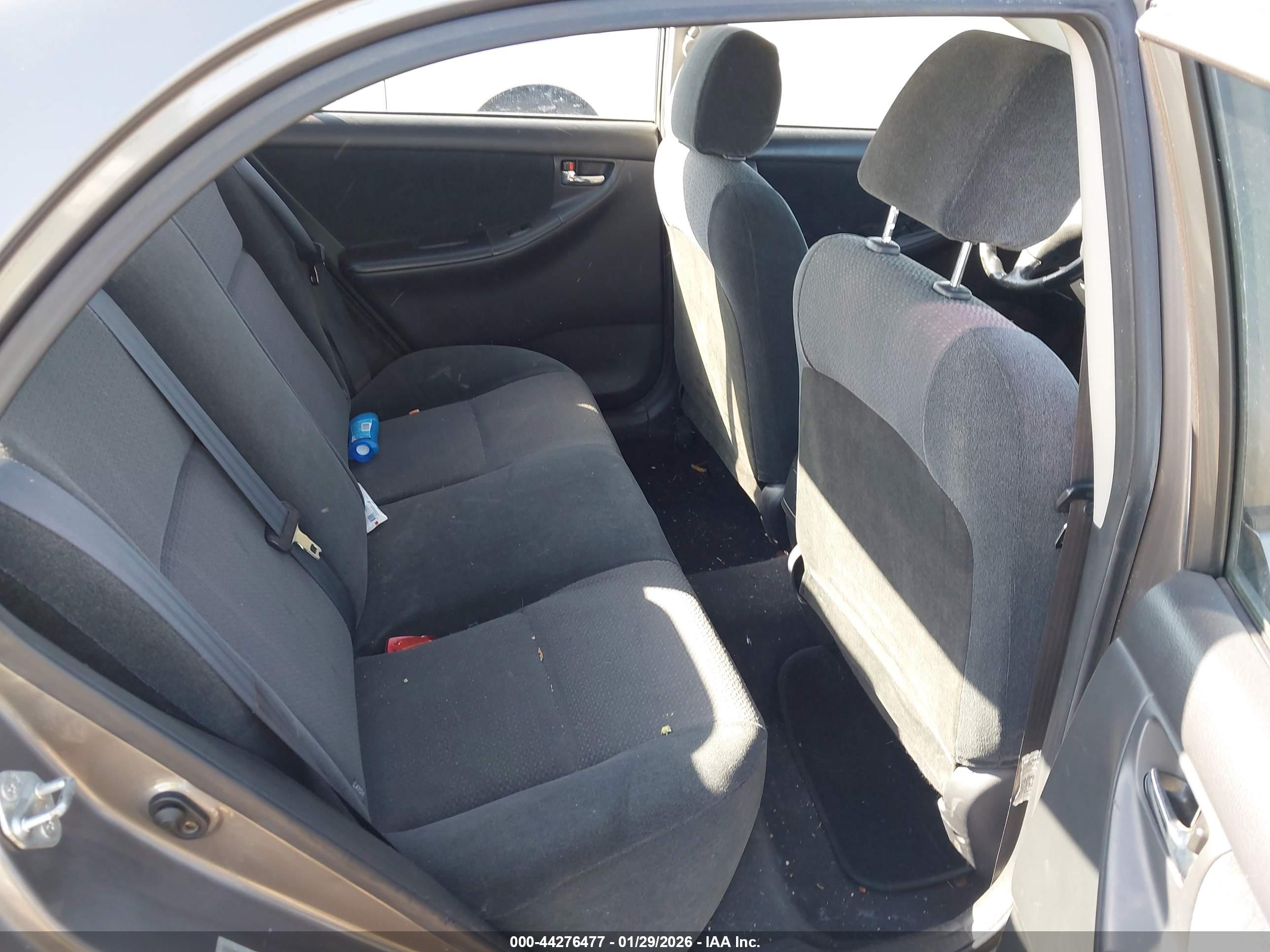 TOYOTA COROLLA image 8