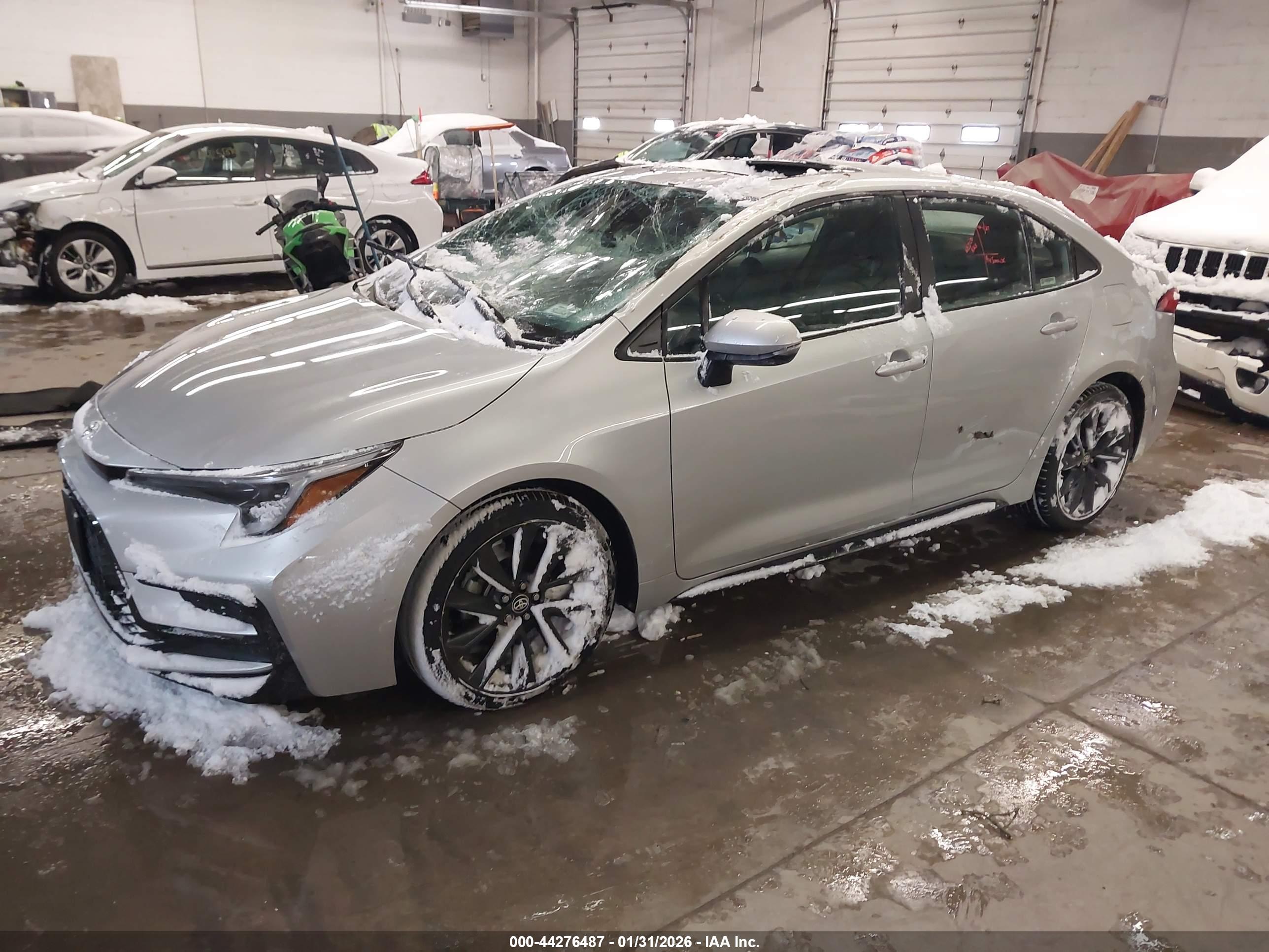 TOYOTA COROLLA image 2