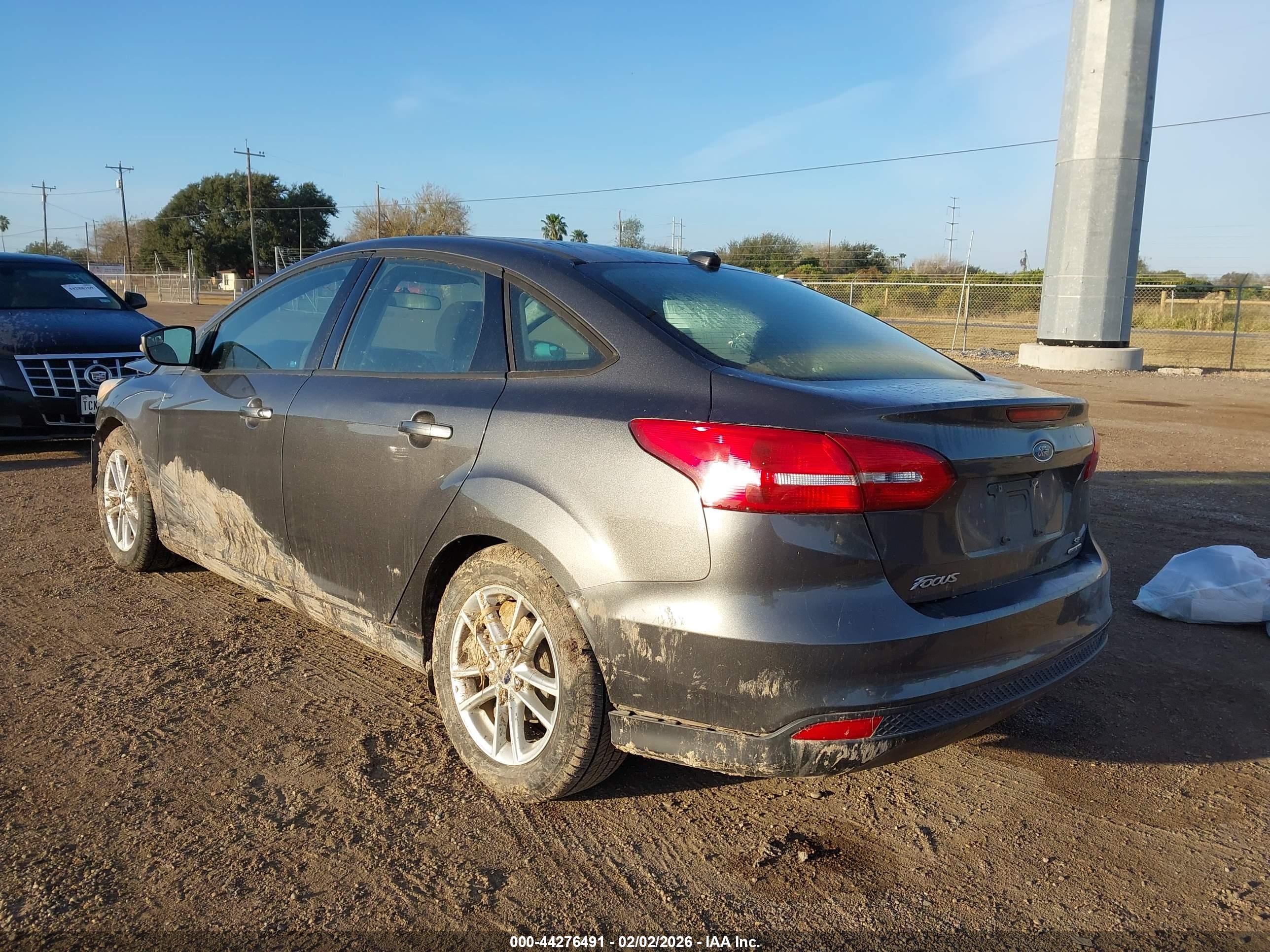 FORD FOCUS image 3