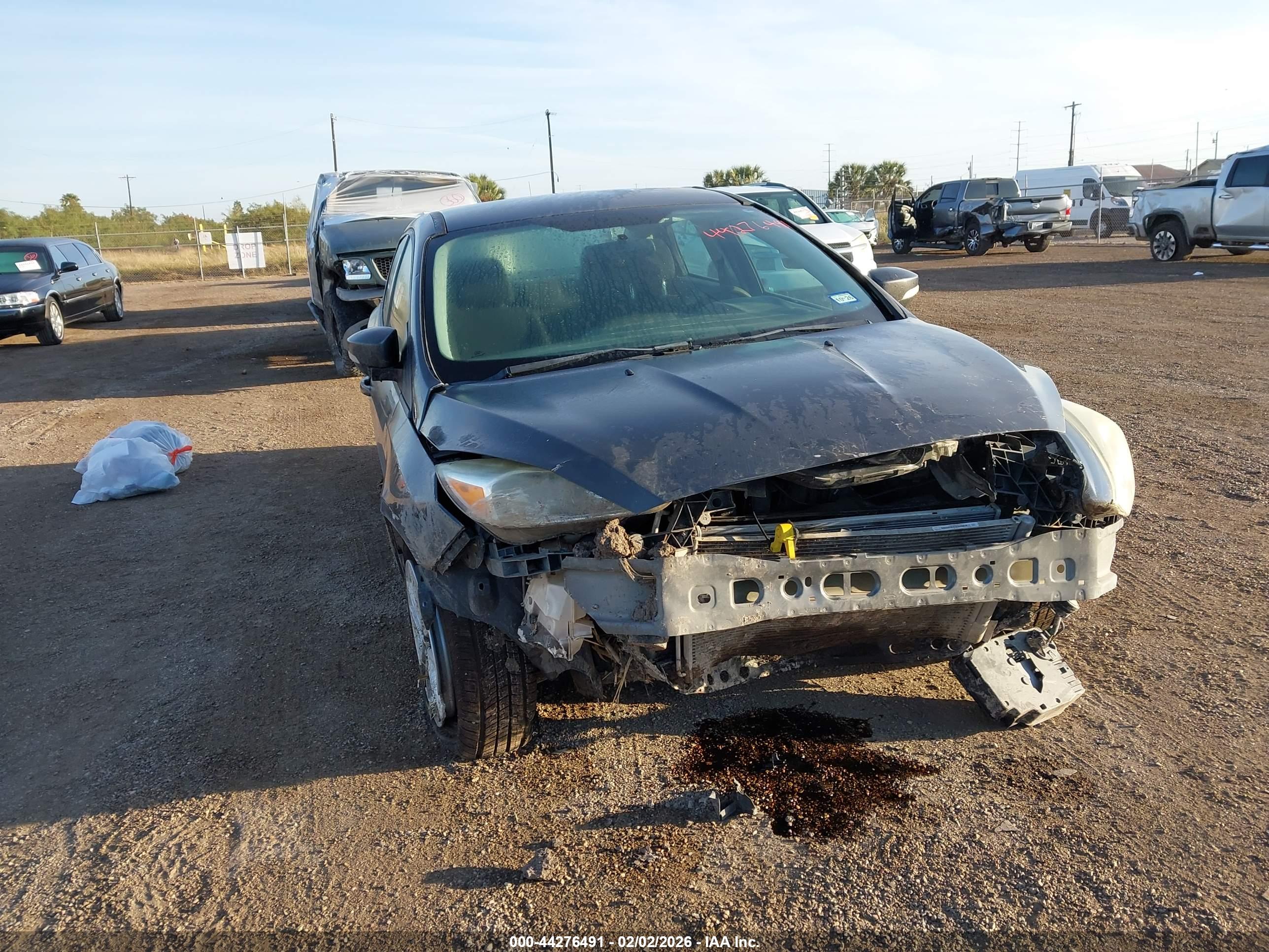 FORD FOCUS image 6