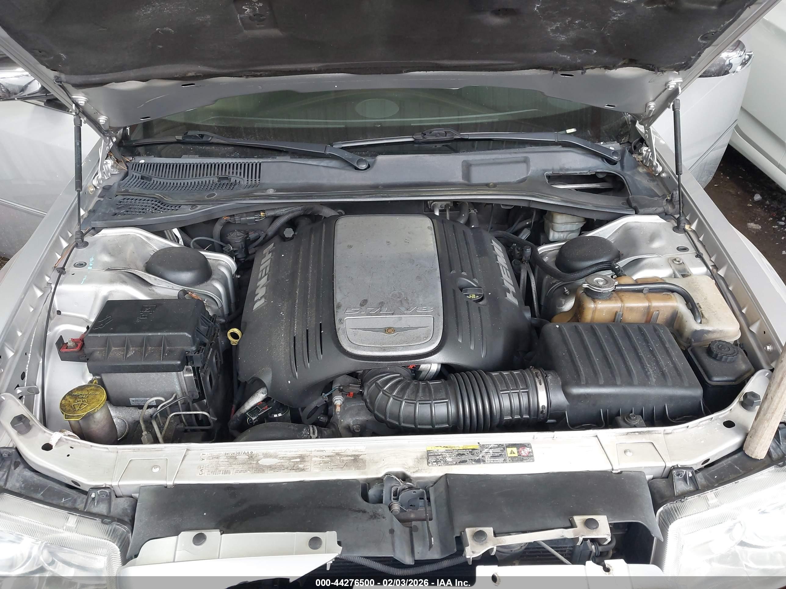 CHRYSLER 300C image 10