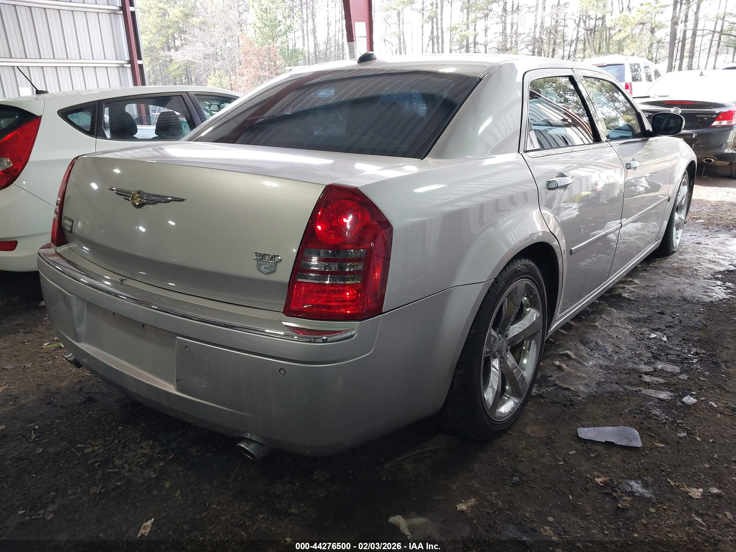 CHRYSLER 300C image 4