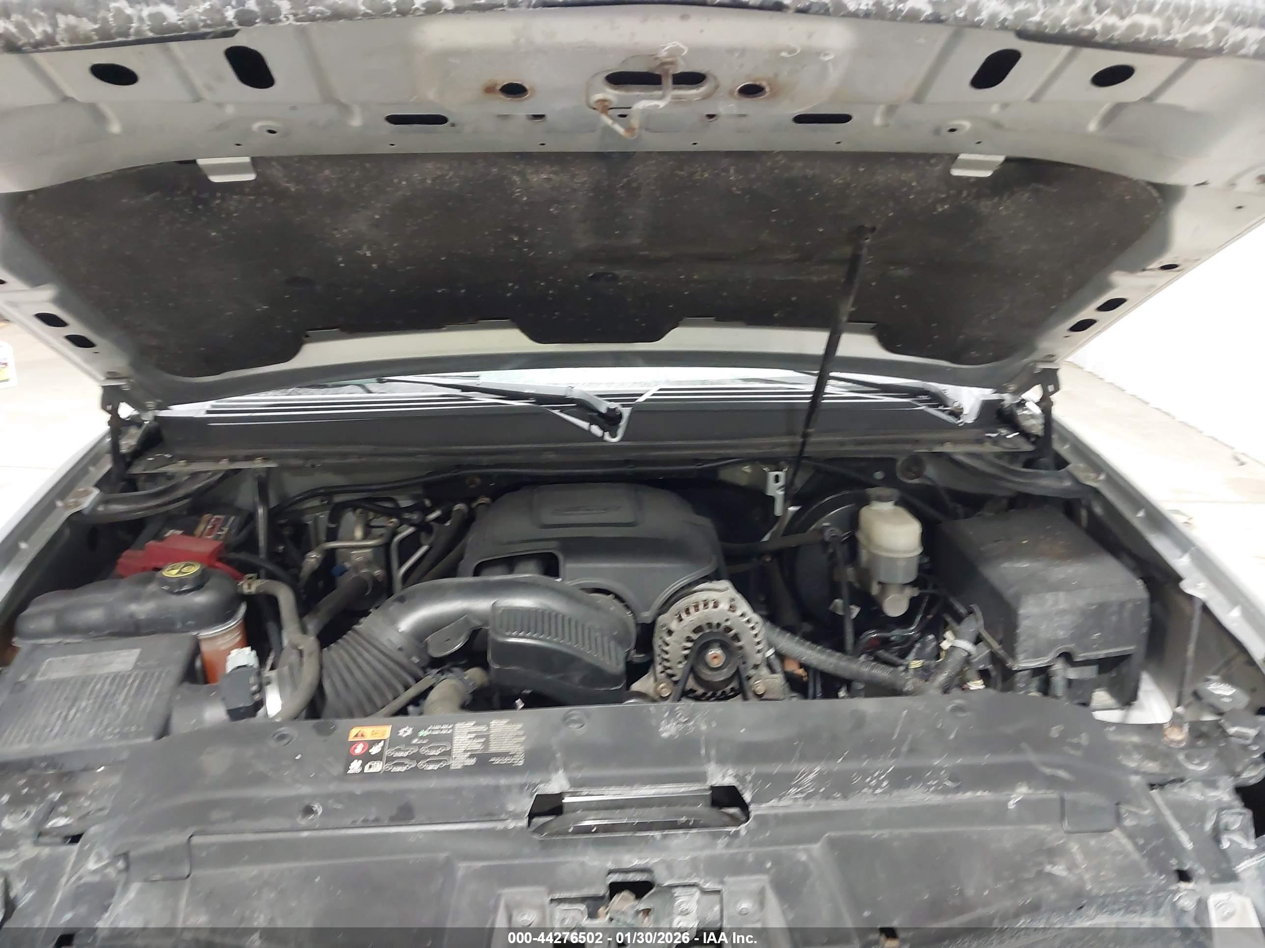 CHEVROLET SUBURBAN image 10