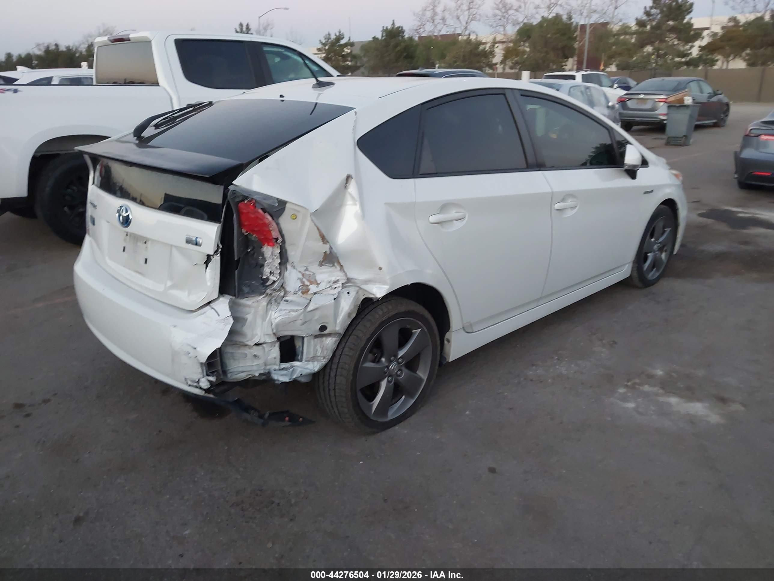 TOYOTA PRIUS image 4