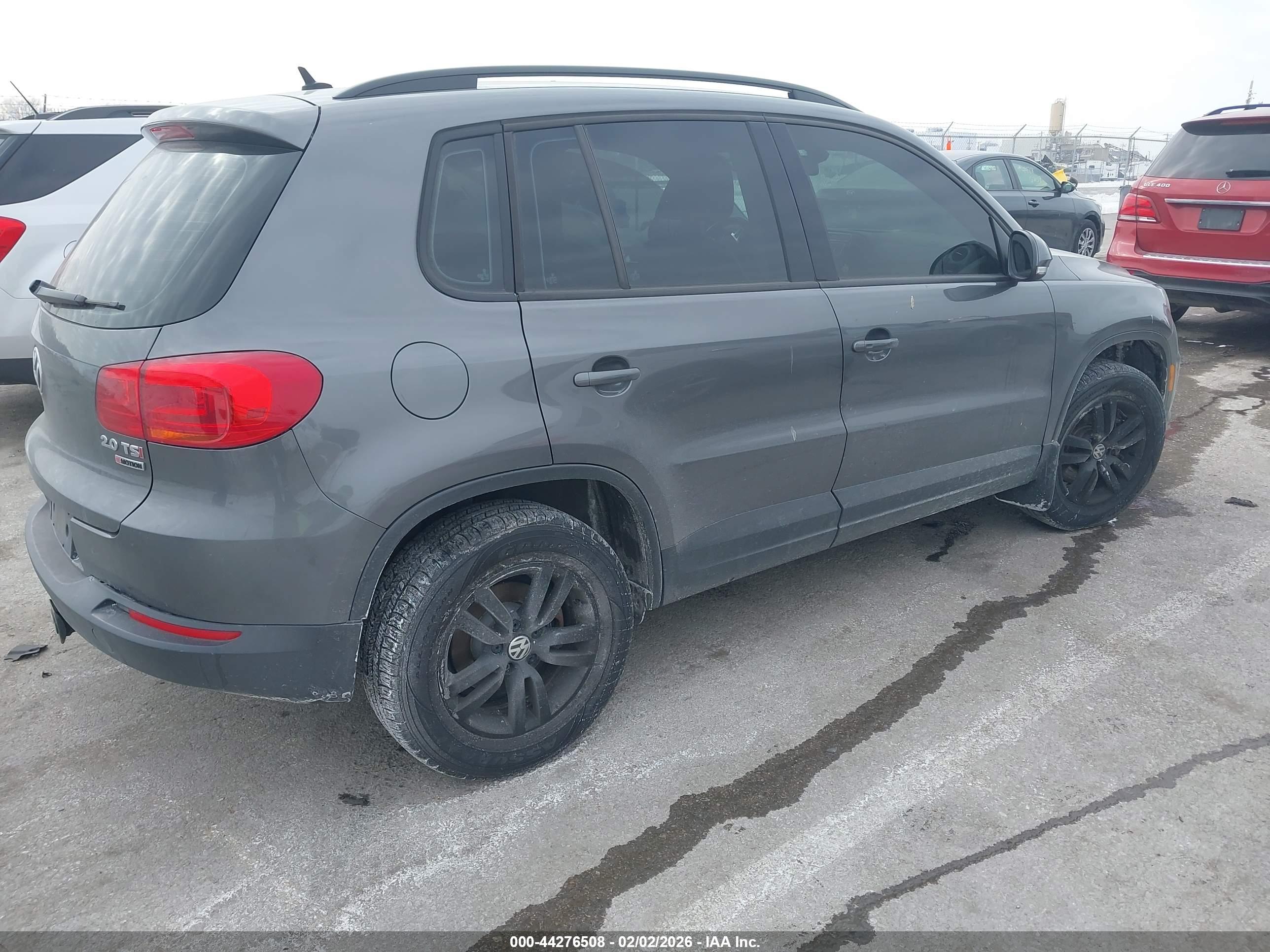 VOLKSWAGEN TIGUAN image 4