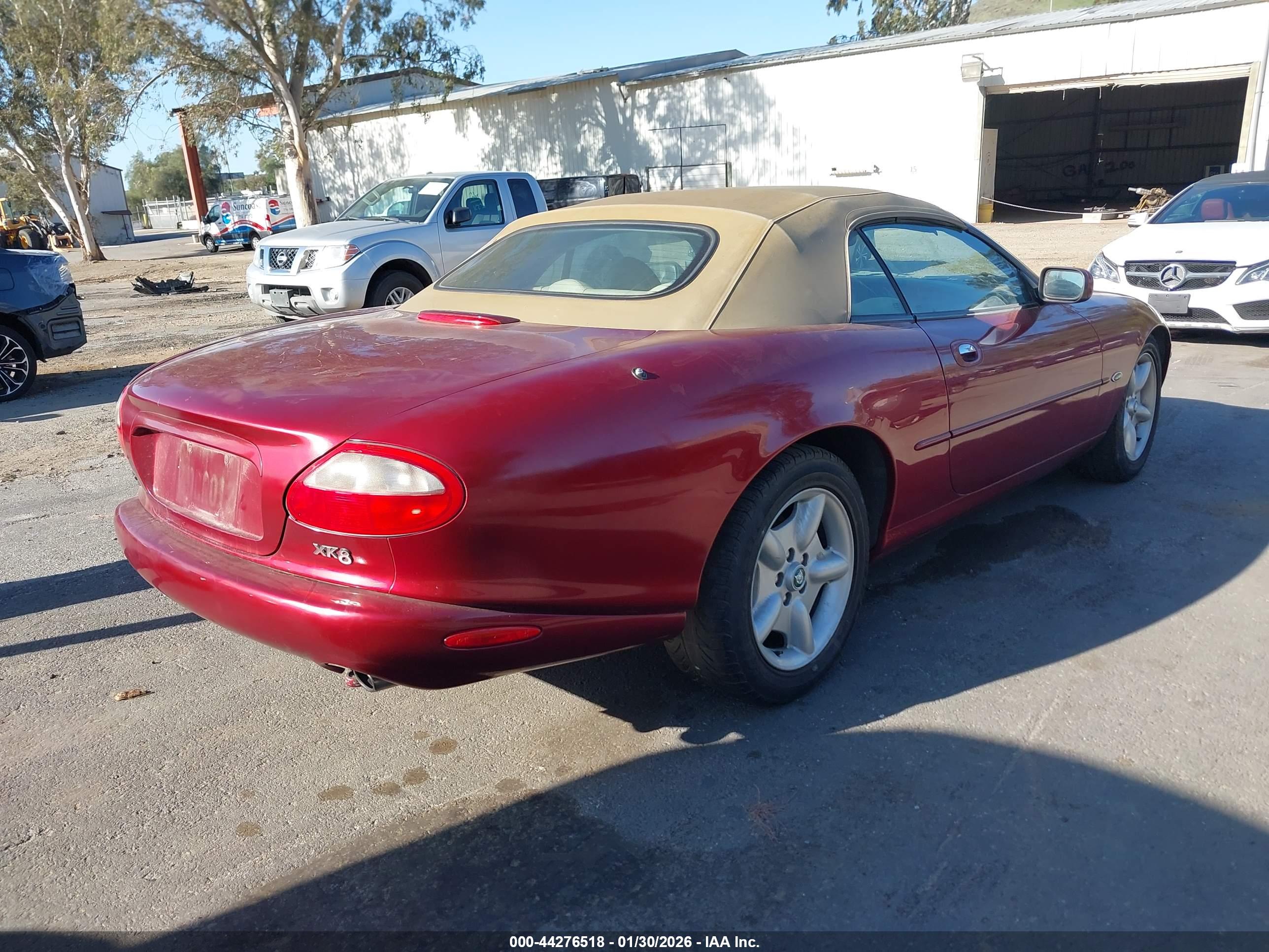 JAGUAR XK8 image 4