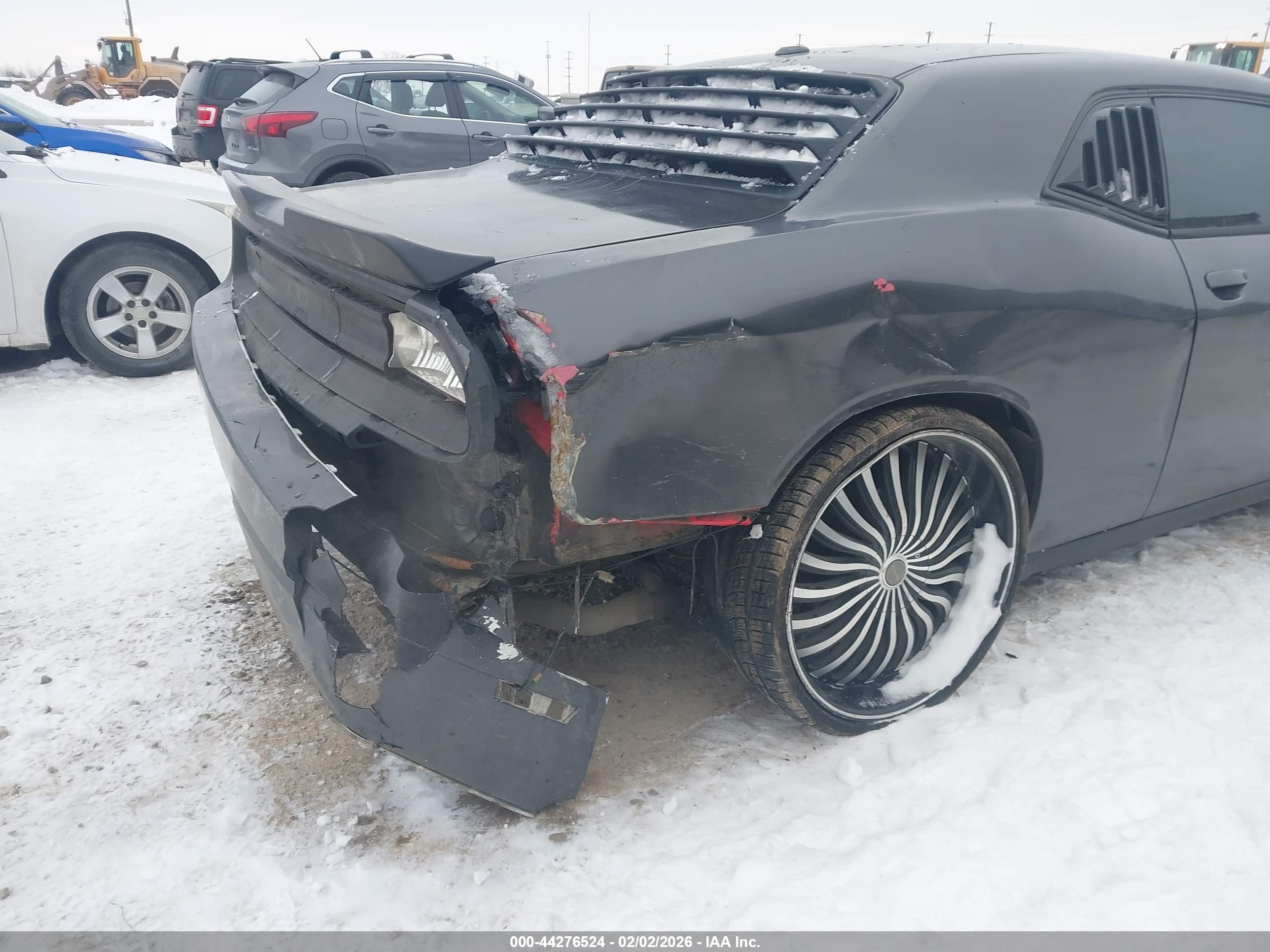 DODGE CHALLENGER image 6