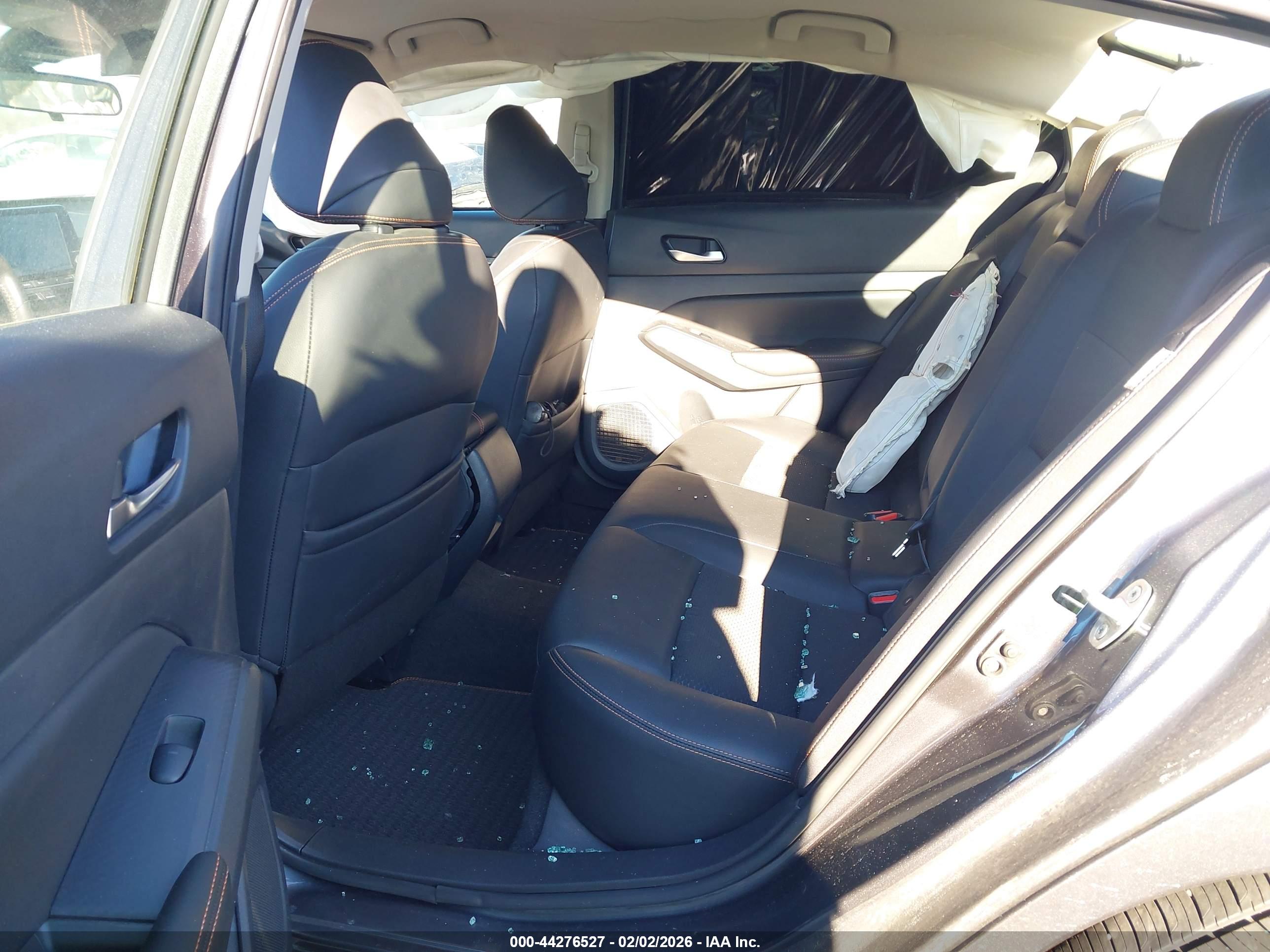 NISSAN ALTIMA image 8