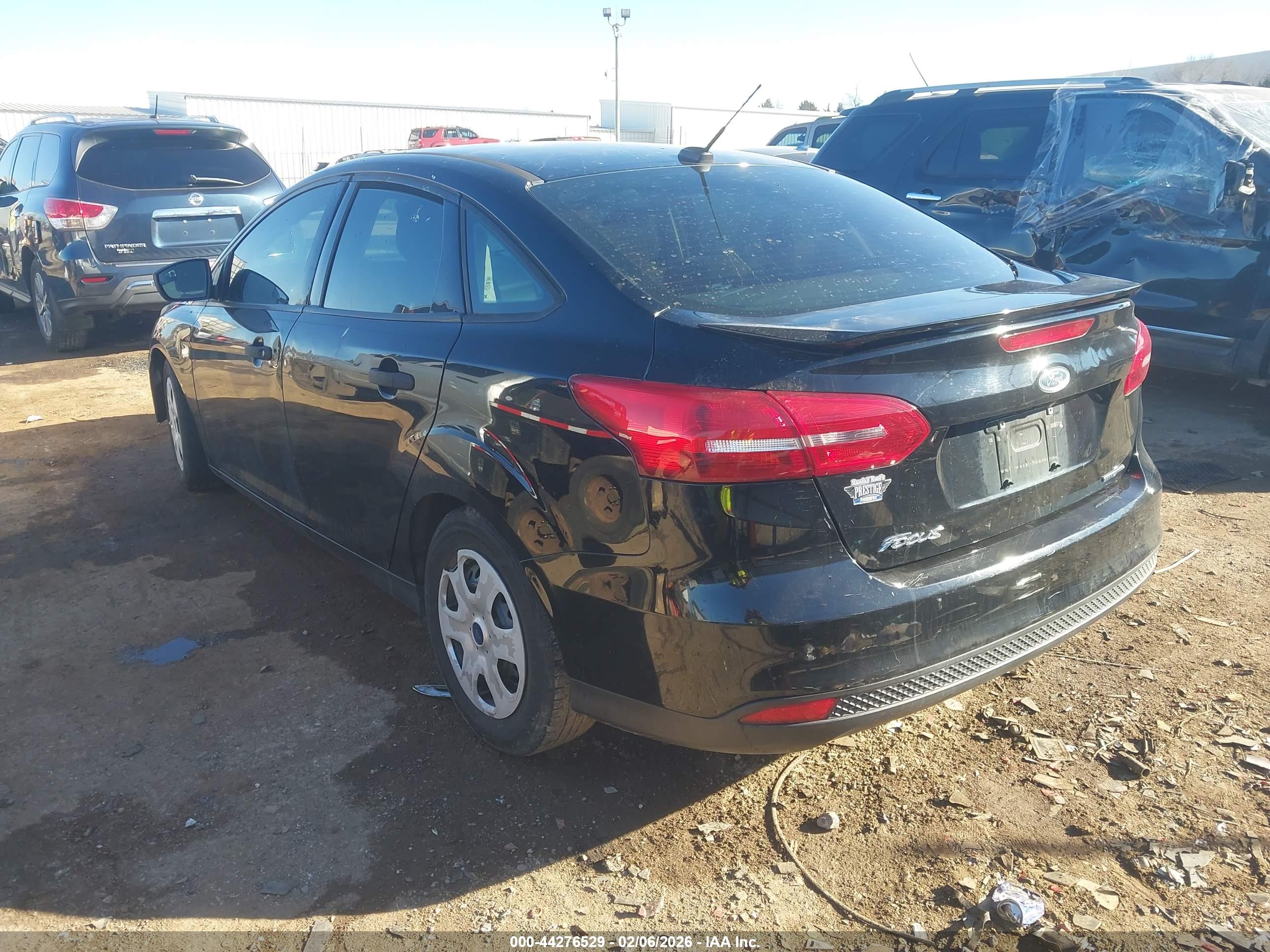 FORD FOCUS image 3
