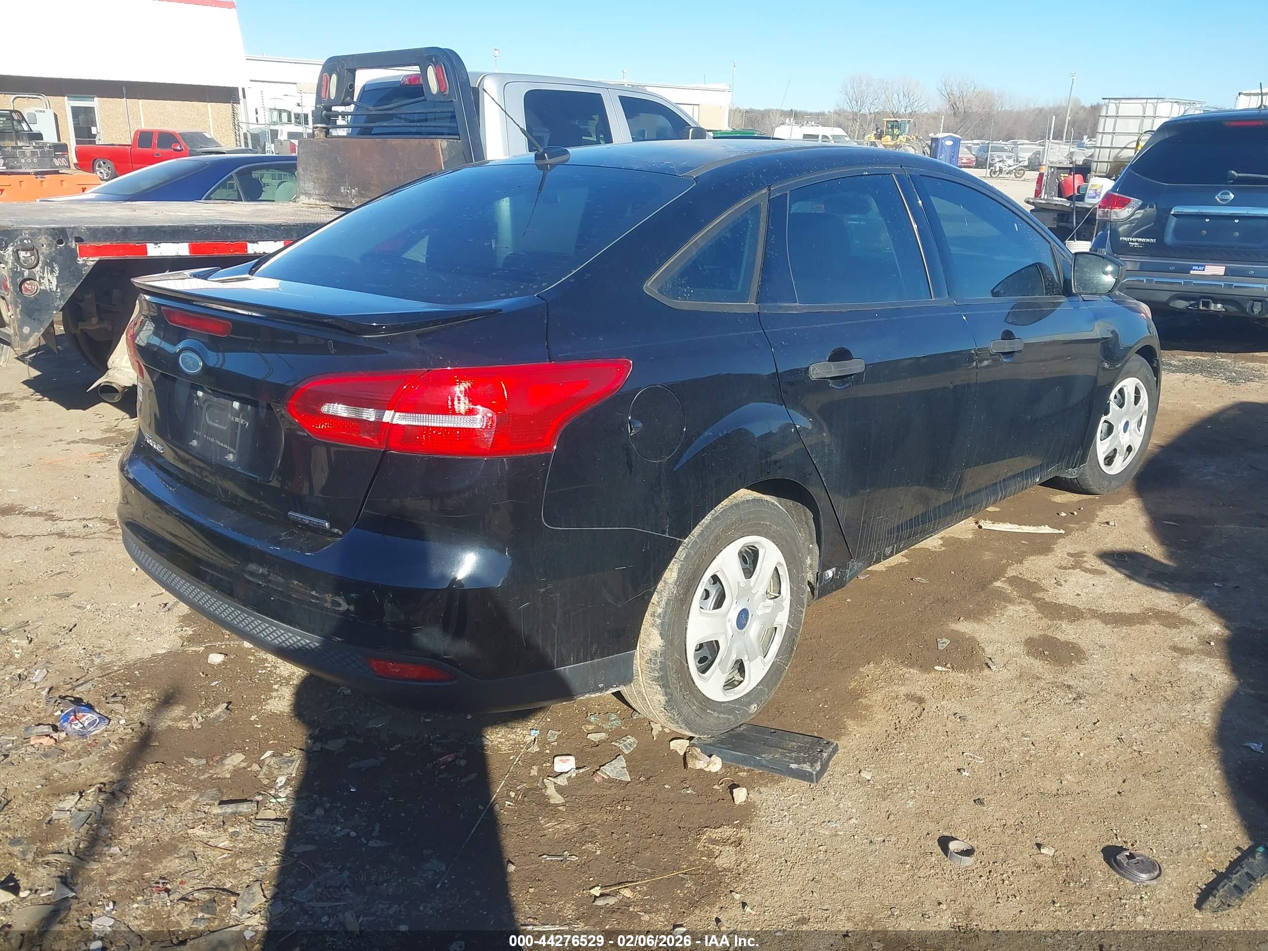 FORD FOCUS image 4