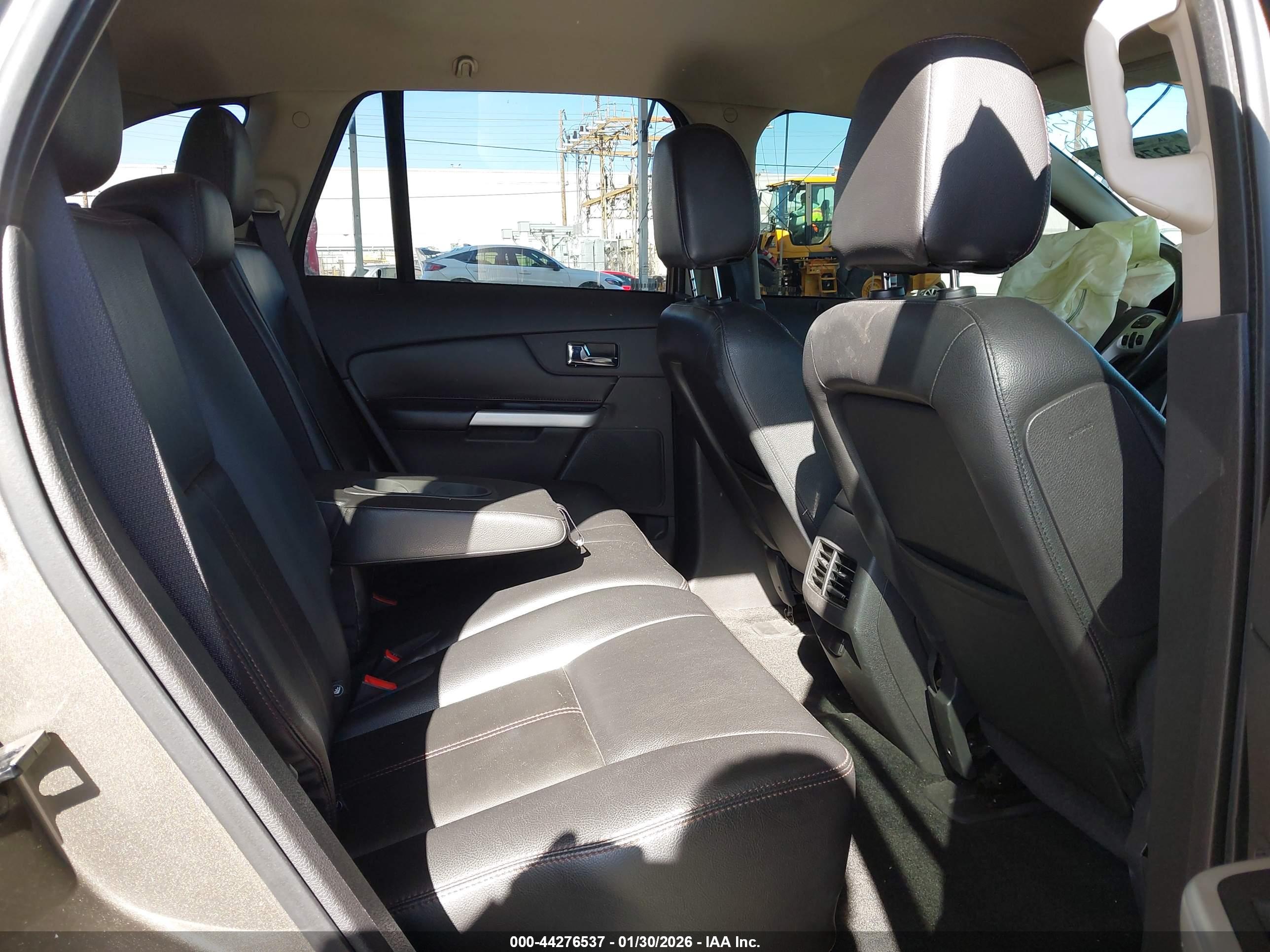 FORD EDGE image 8