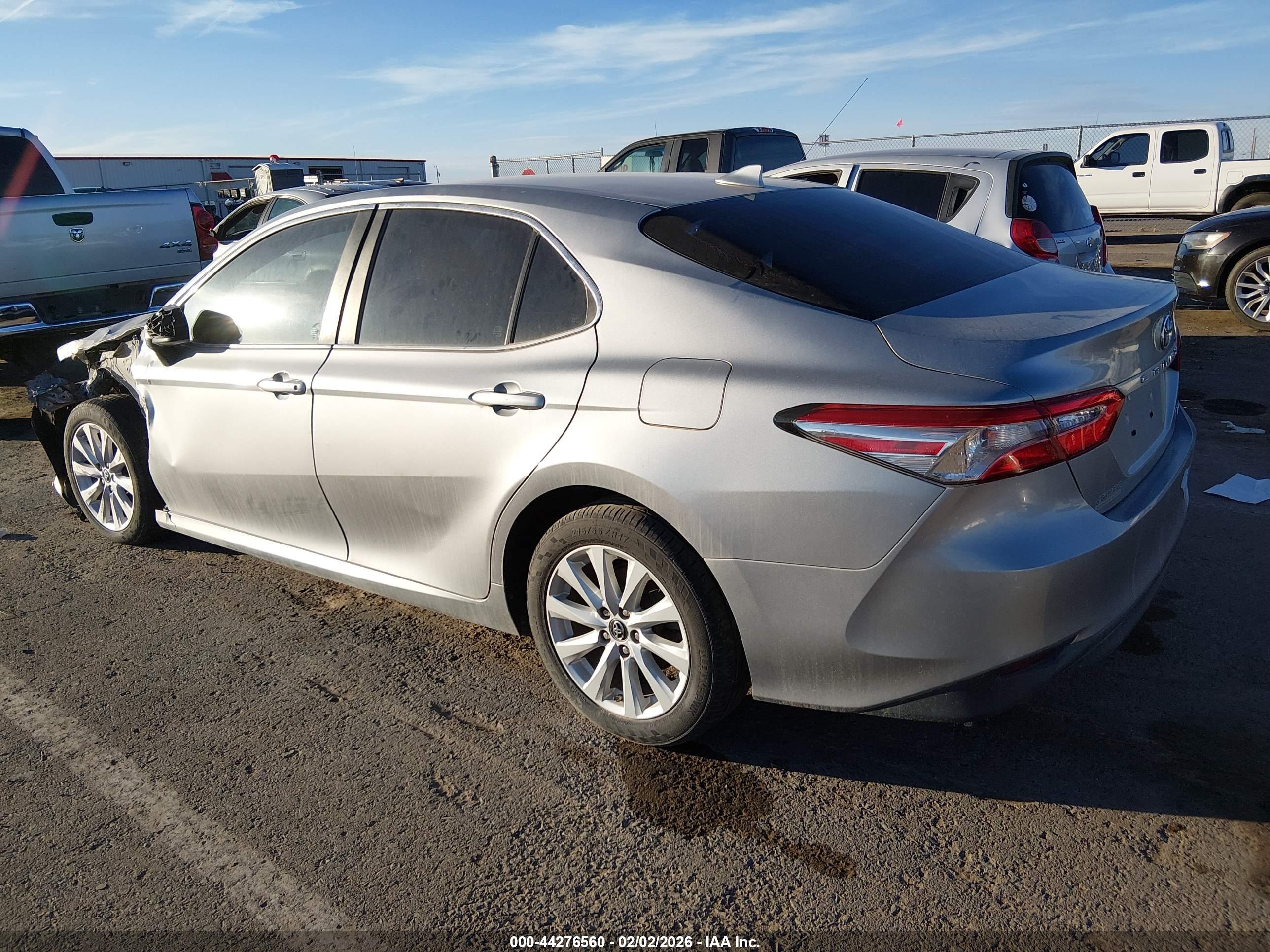 TOYOTA CAMRY image 3
