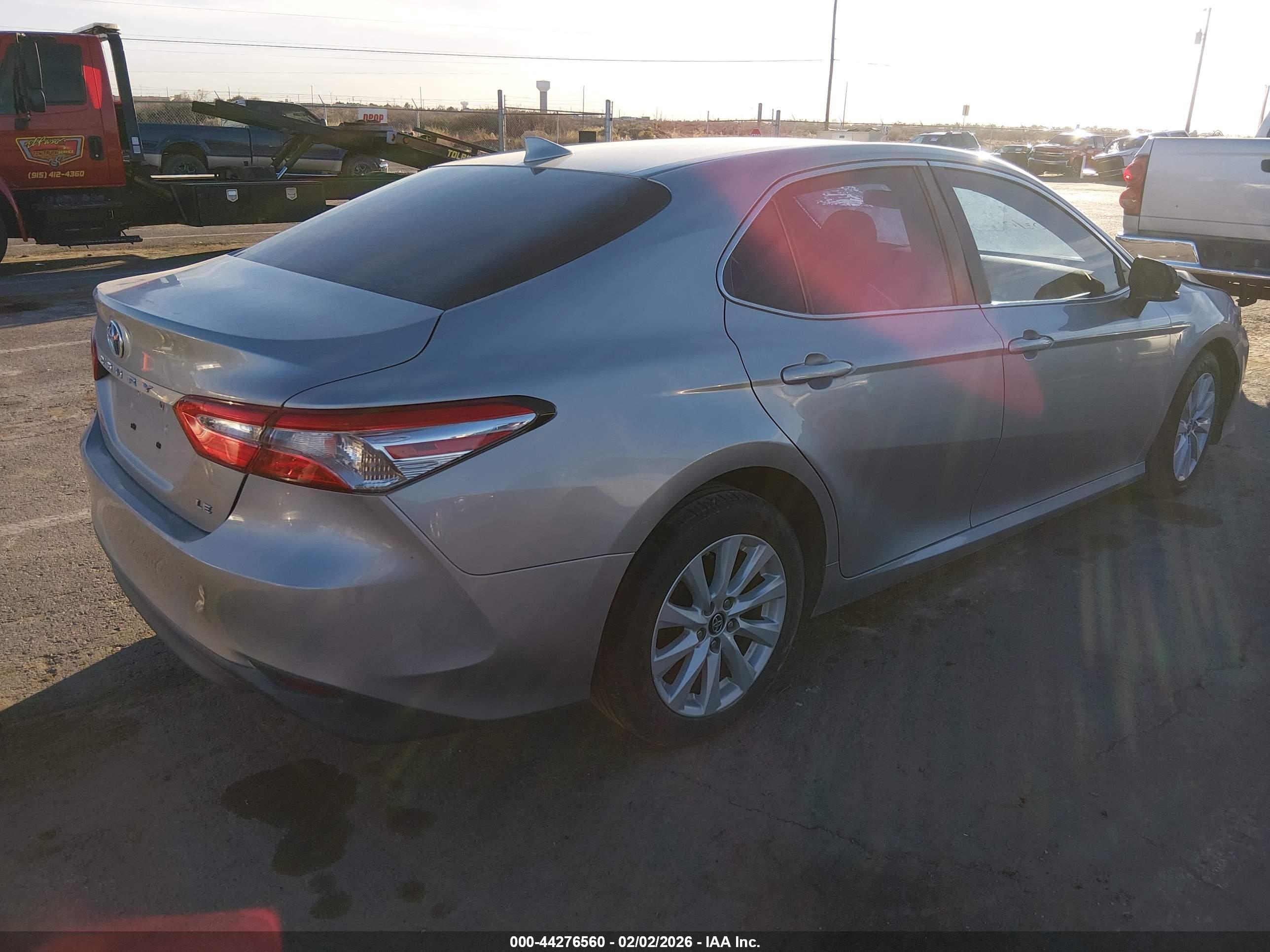 TOYOTA CAMRY image 4