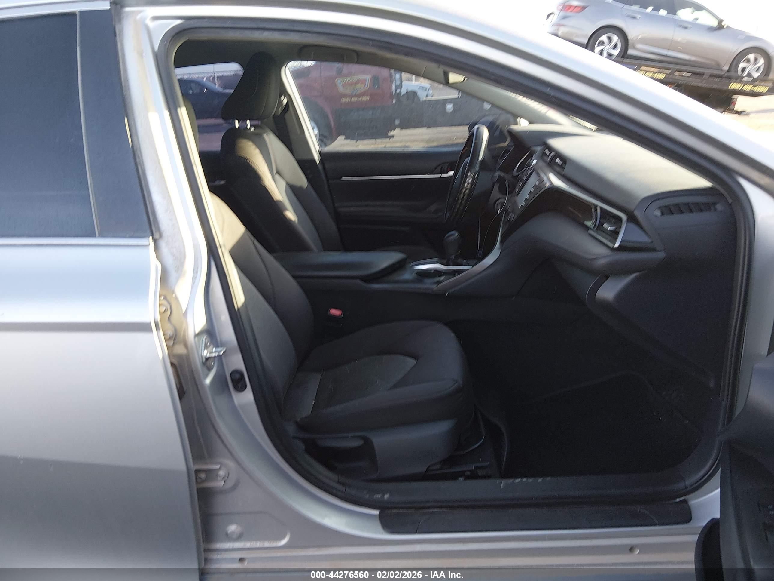 TOYOTA CAMRY image 5