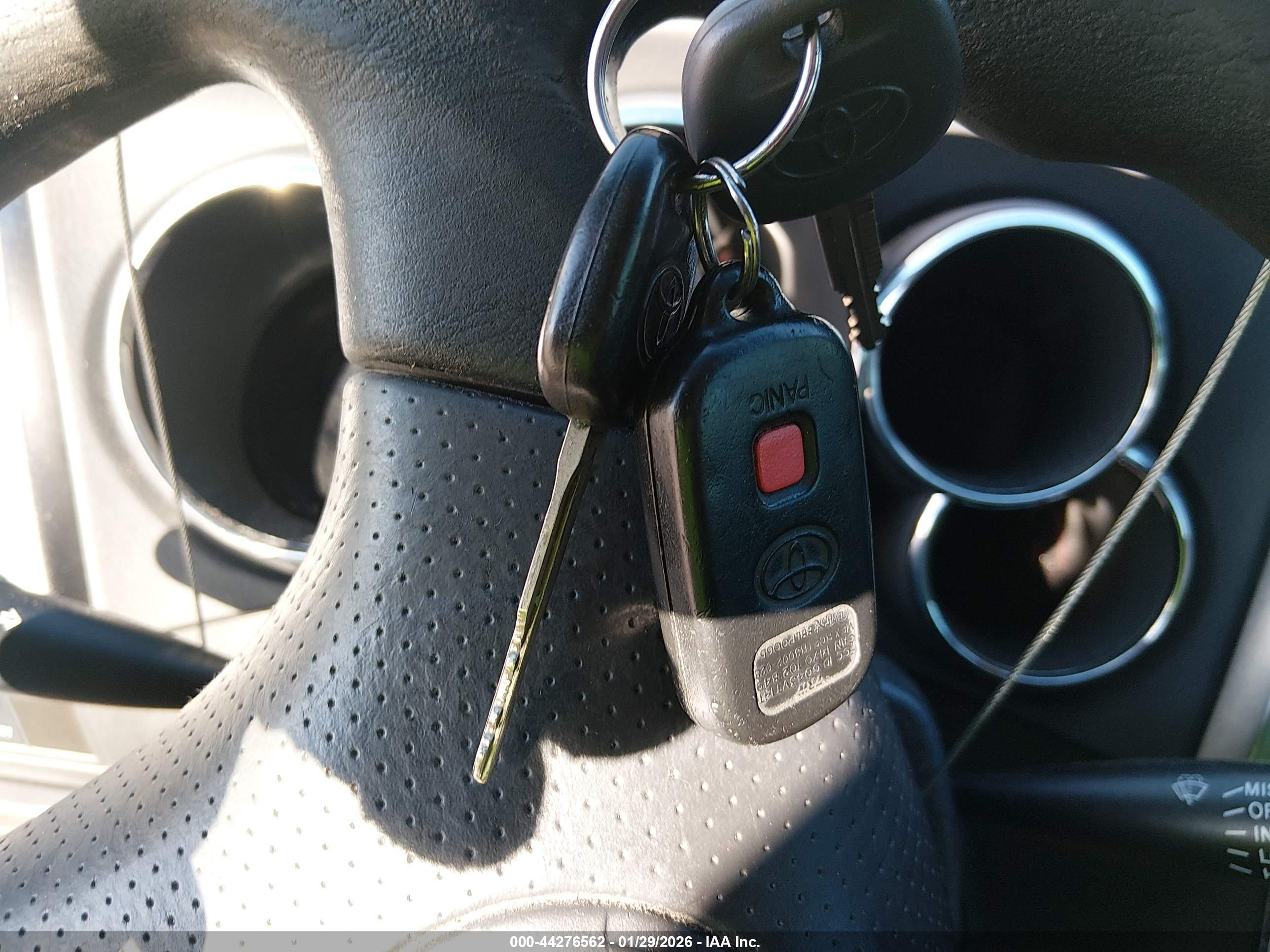 TOYOTA MATRIX image 11