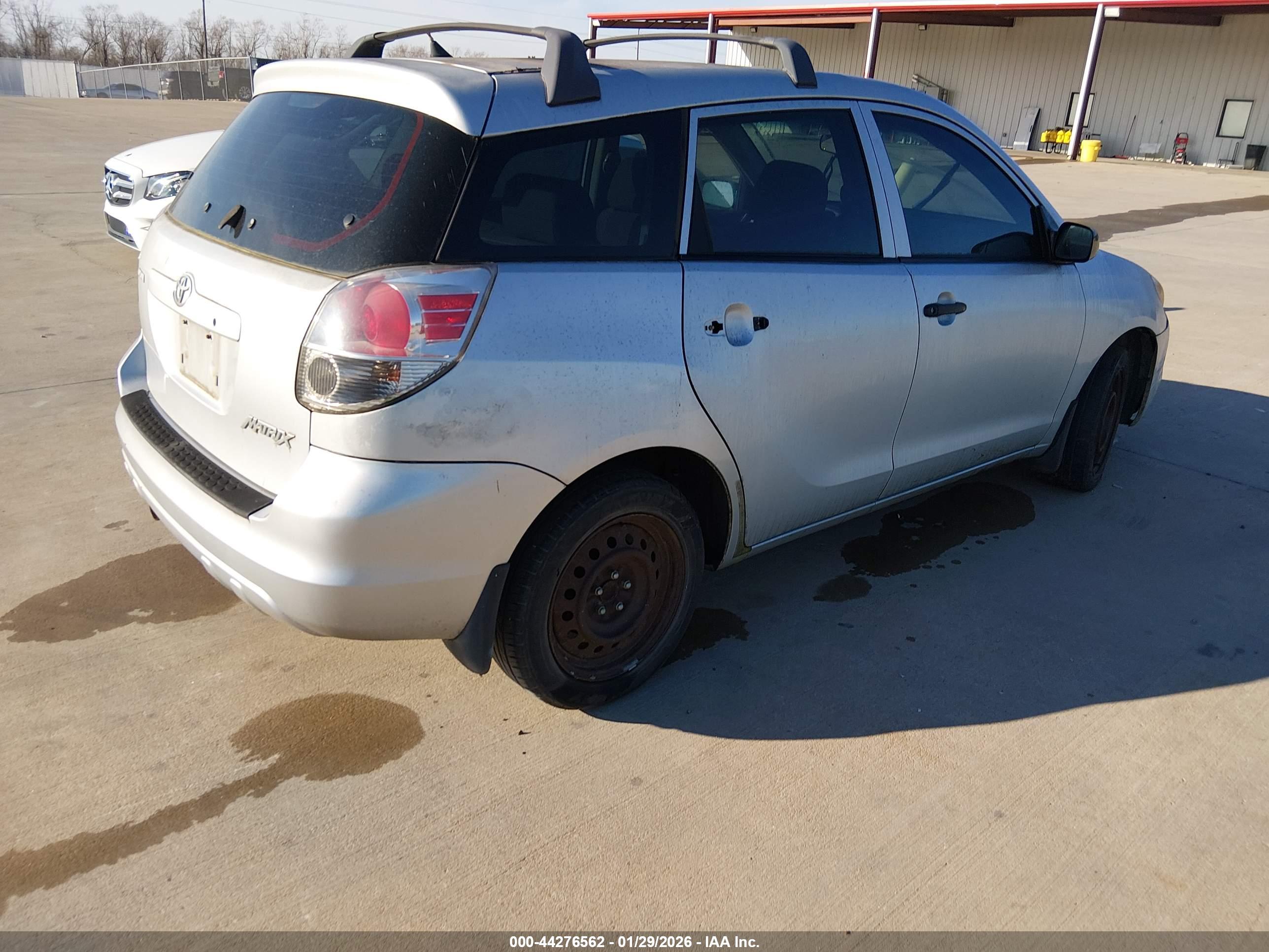 TOYOTA MATRIX image 4
