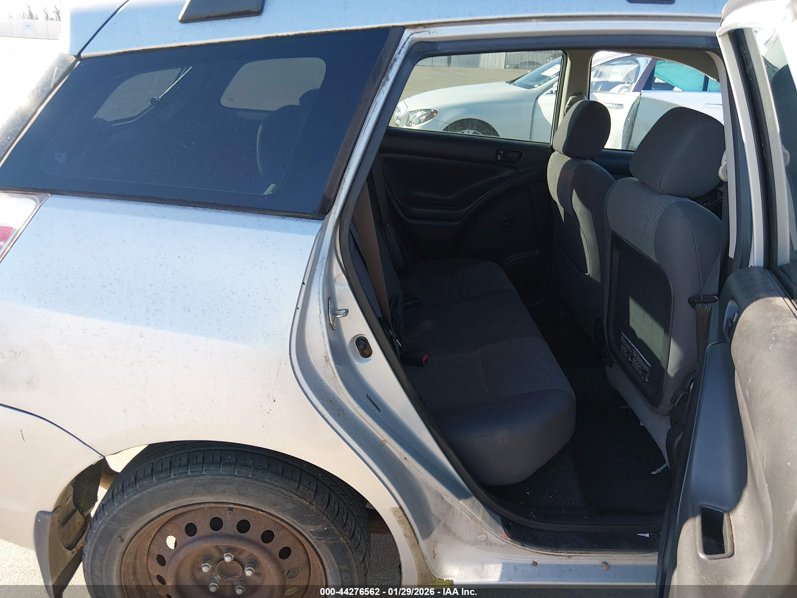 TOYOTA MATRIX image 8