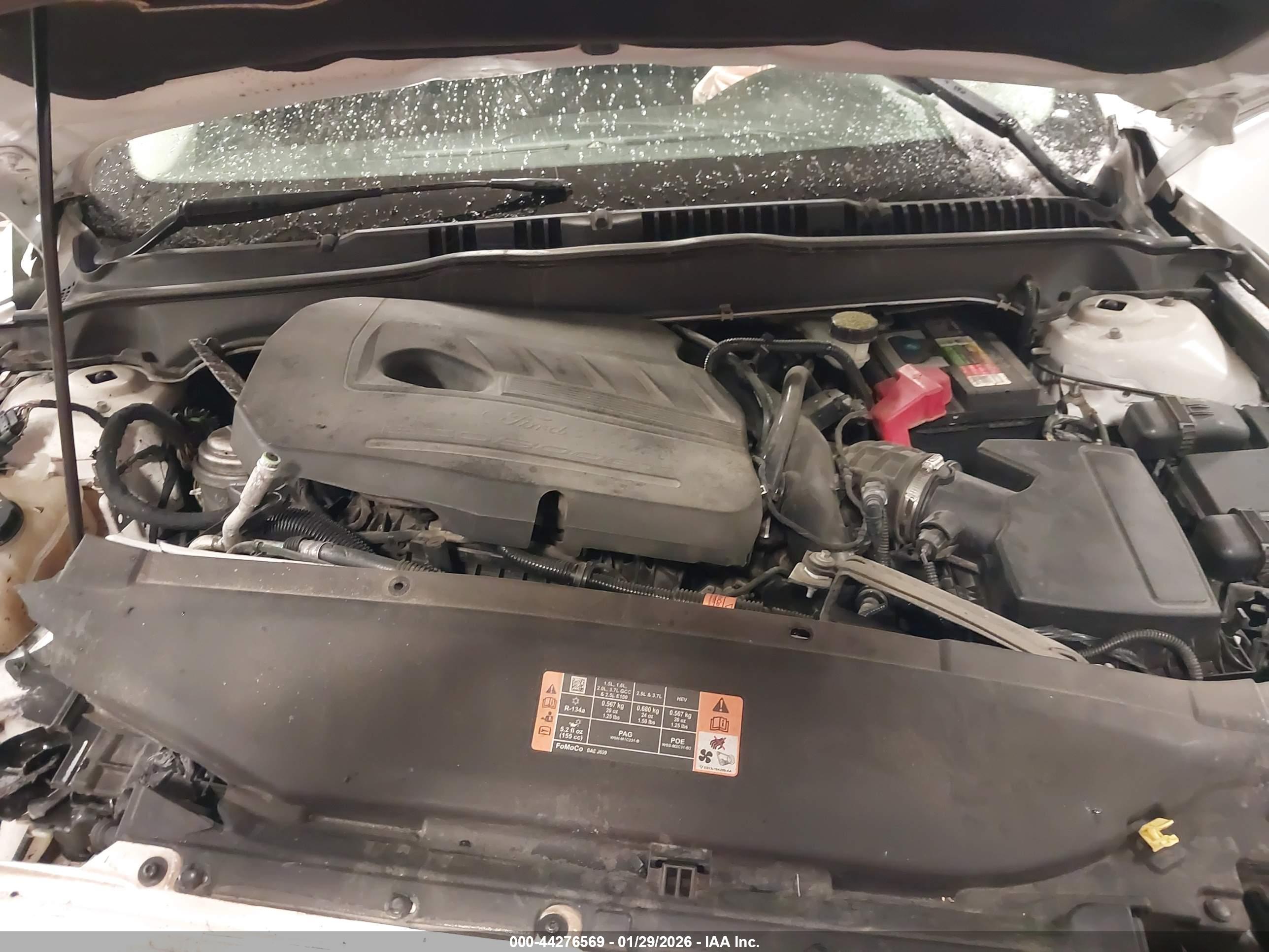 FORD FUSION image 10