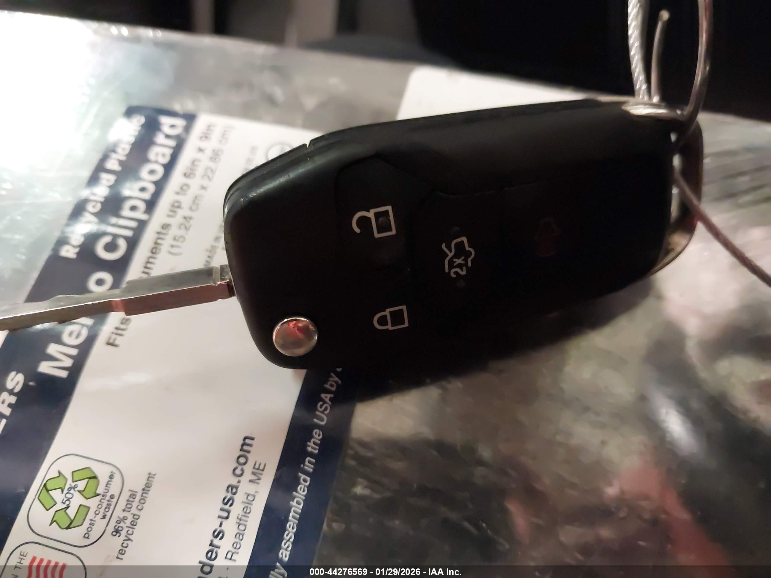FORD FUSION image 11