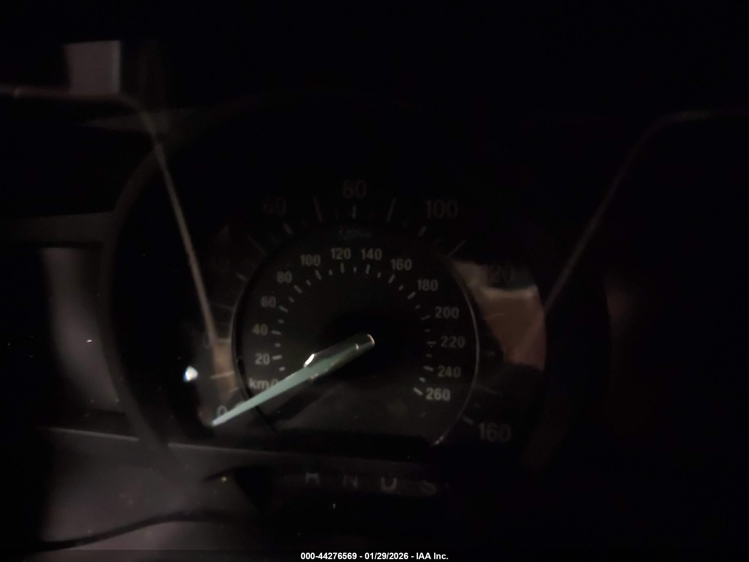FORD FUSION image 7