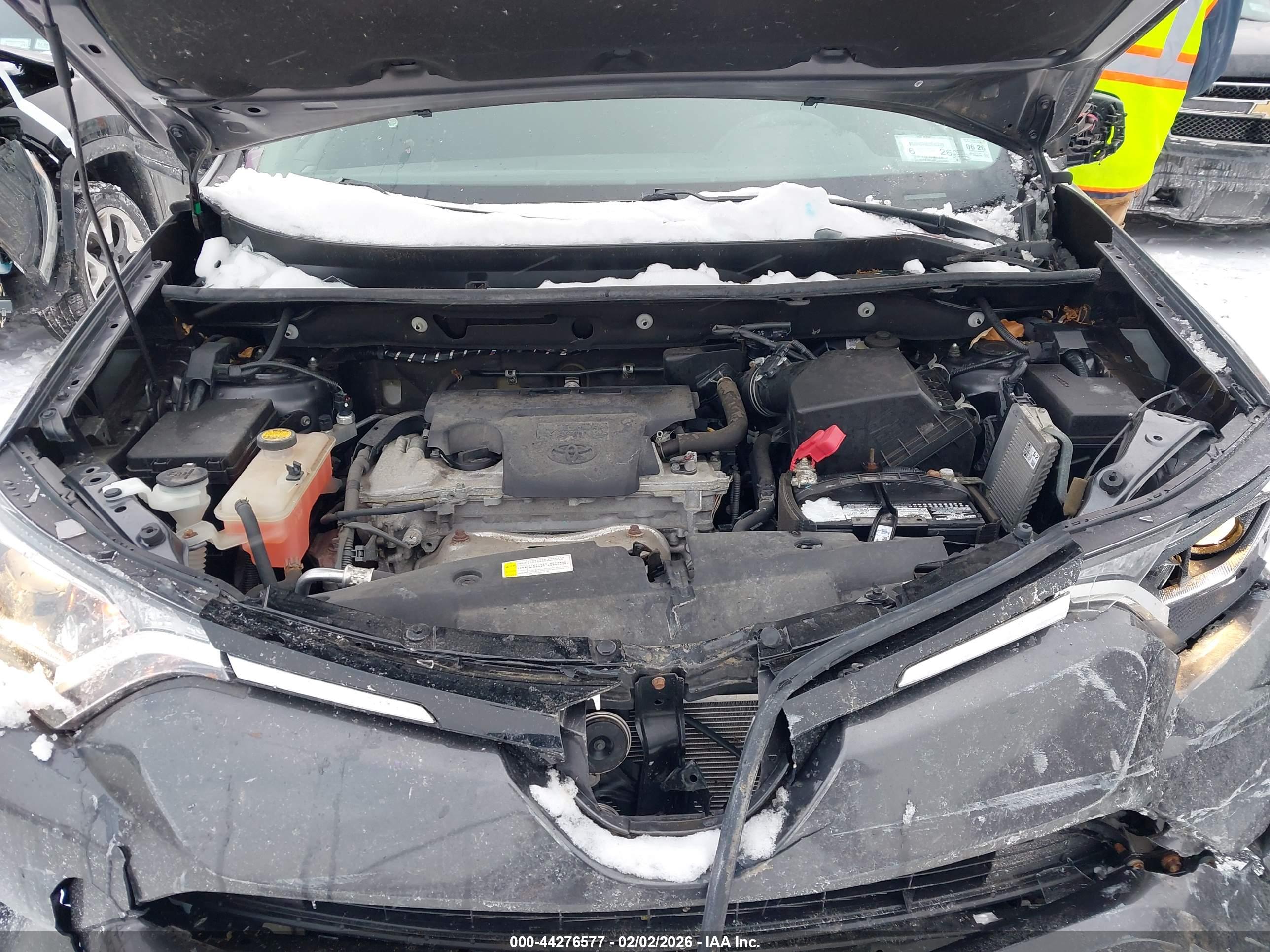 TOYOTA RAV4 image 10
