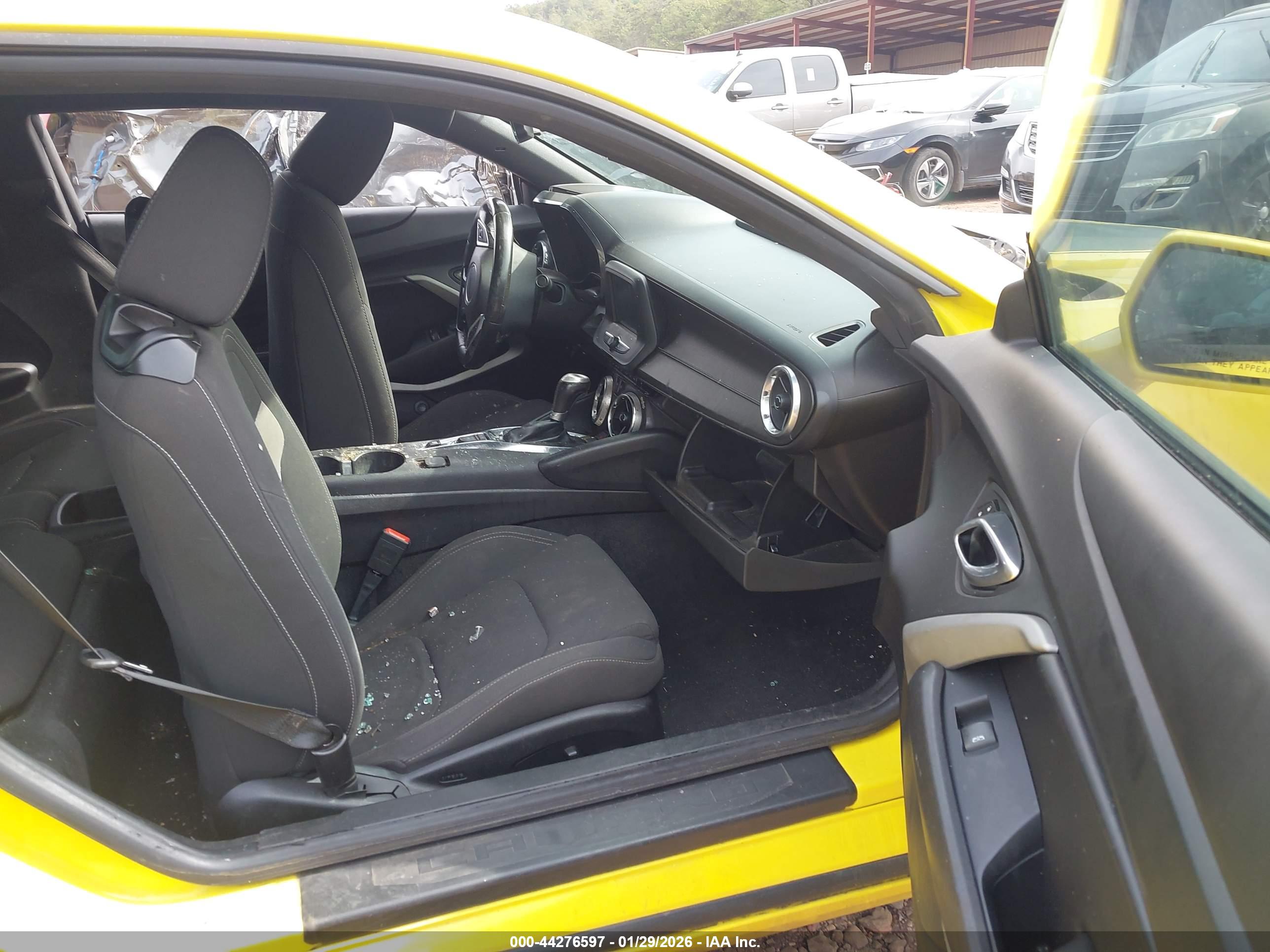 CHEVROLET CAMARO image 5