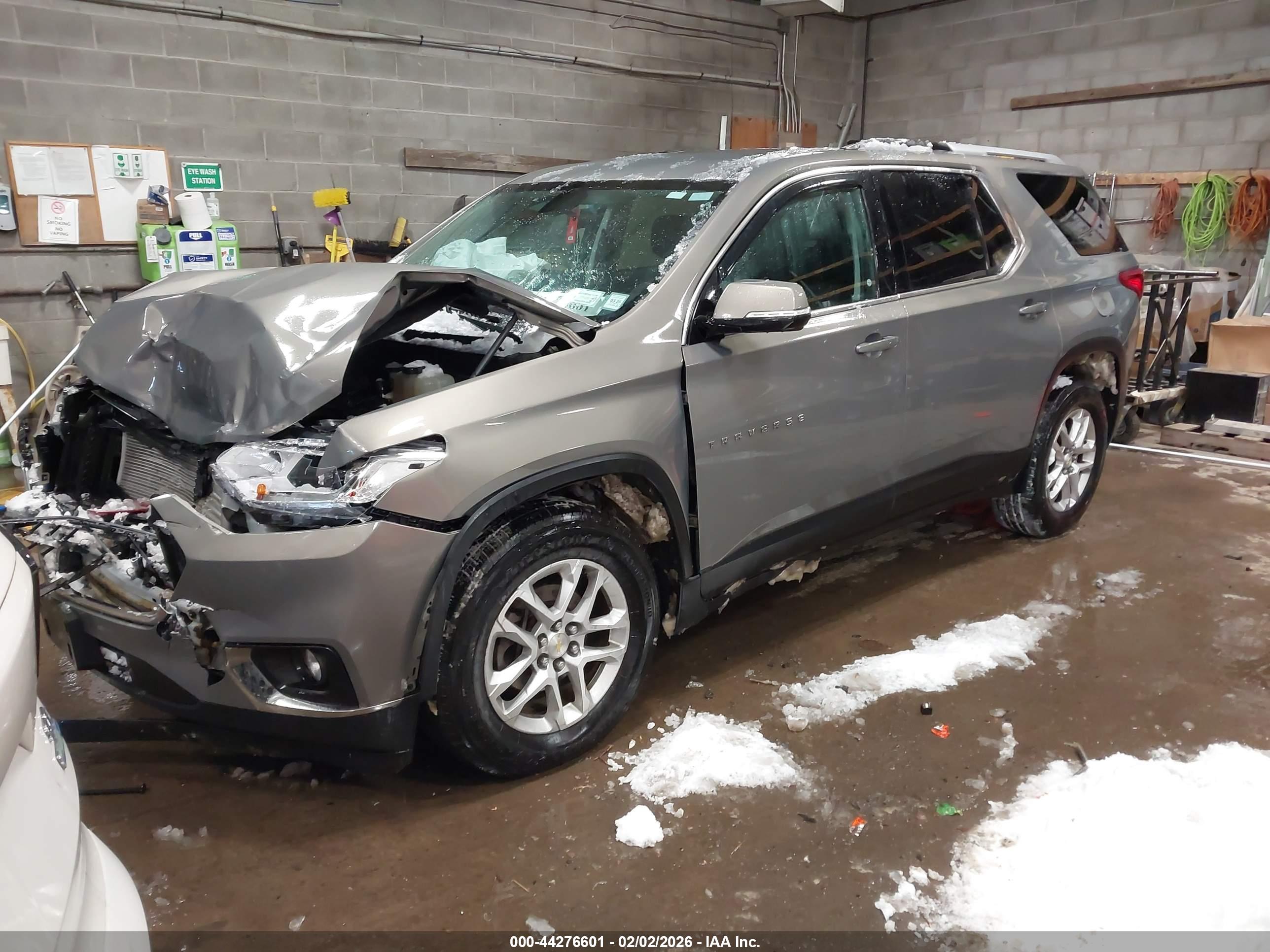 CHEVROLET TRAVERSE image 2