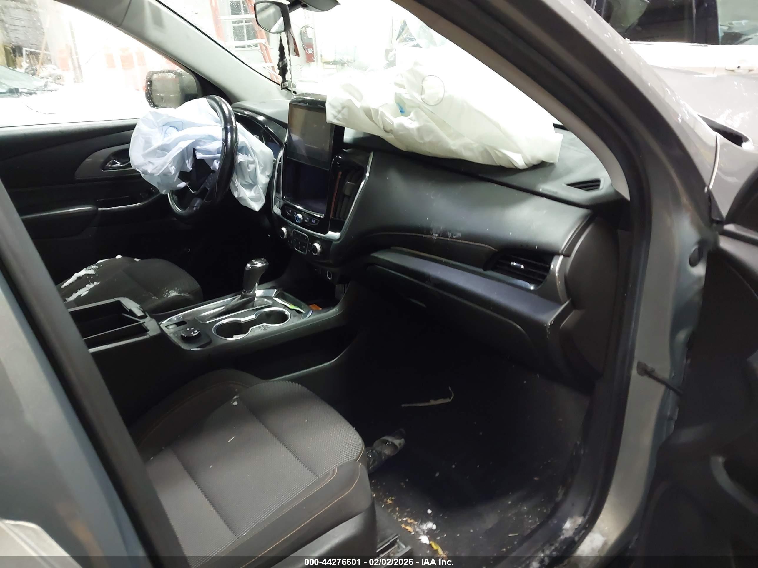 CHEVROLET TRAVERSE image 5