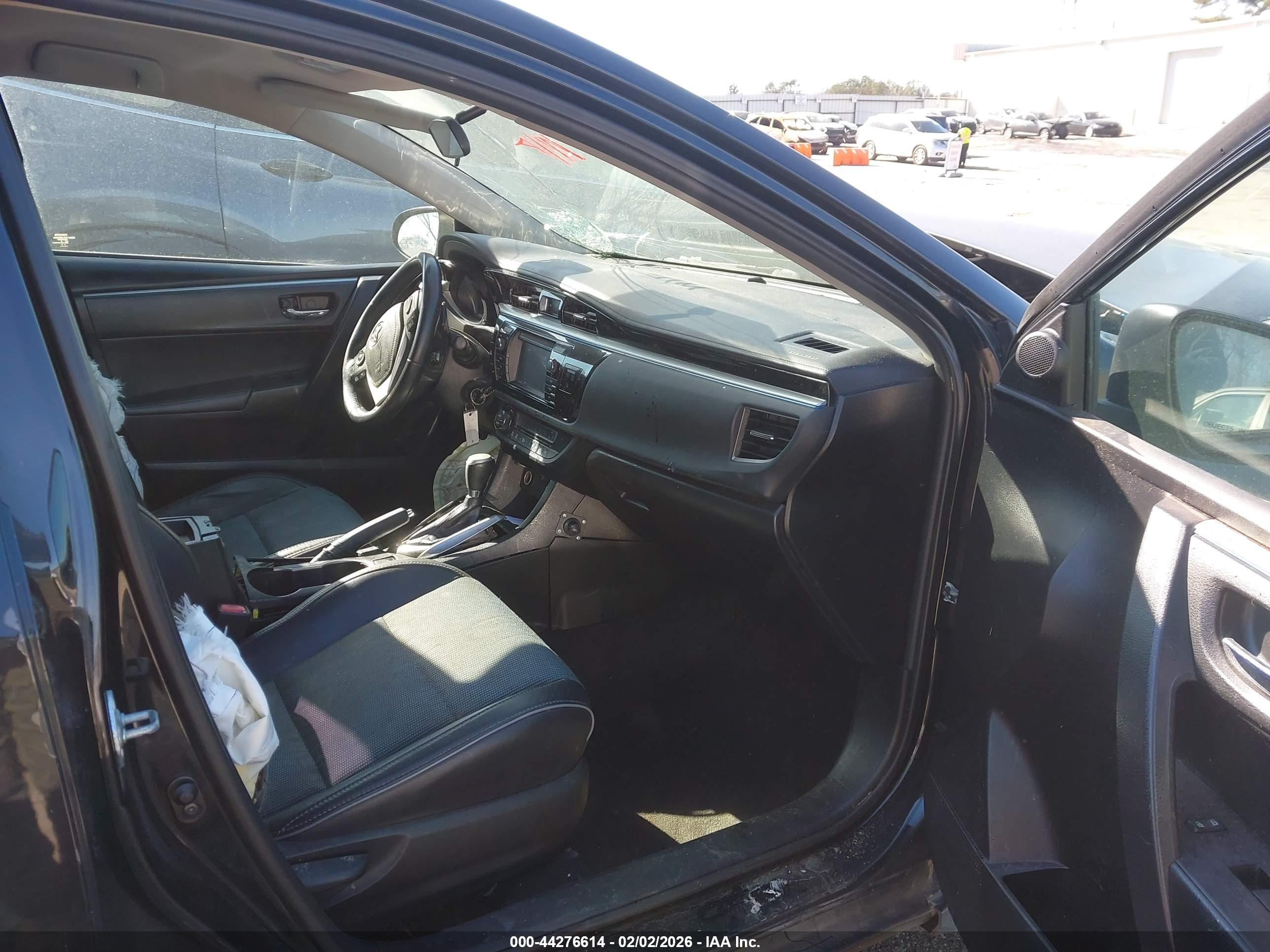 TOYOTA COROLLA image 5