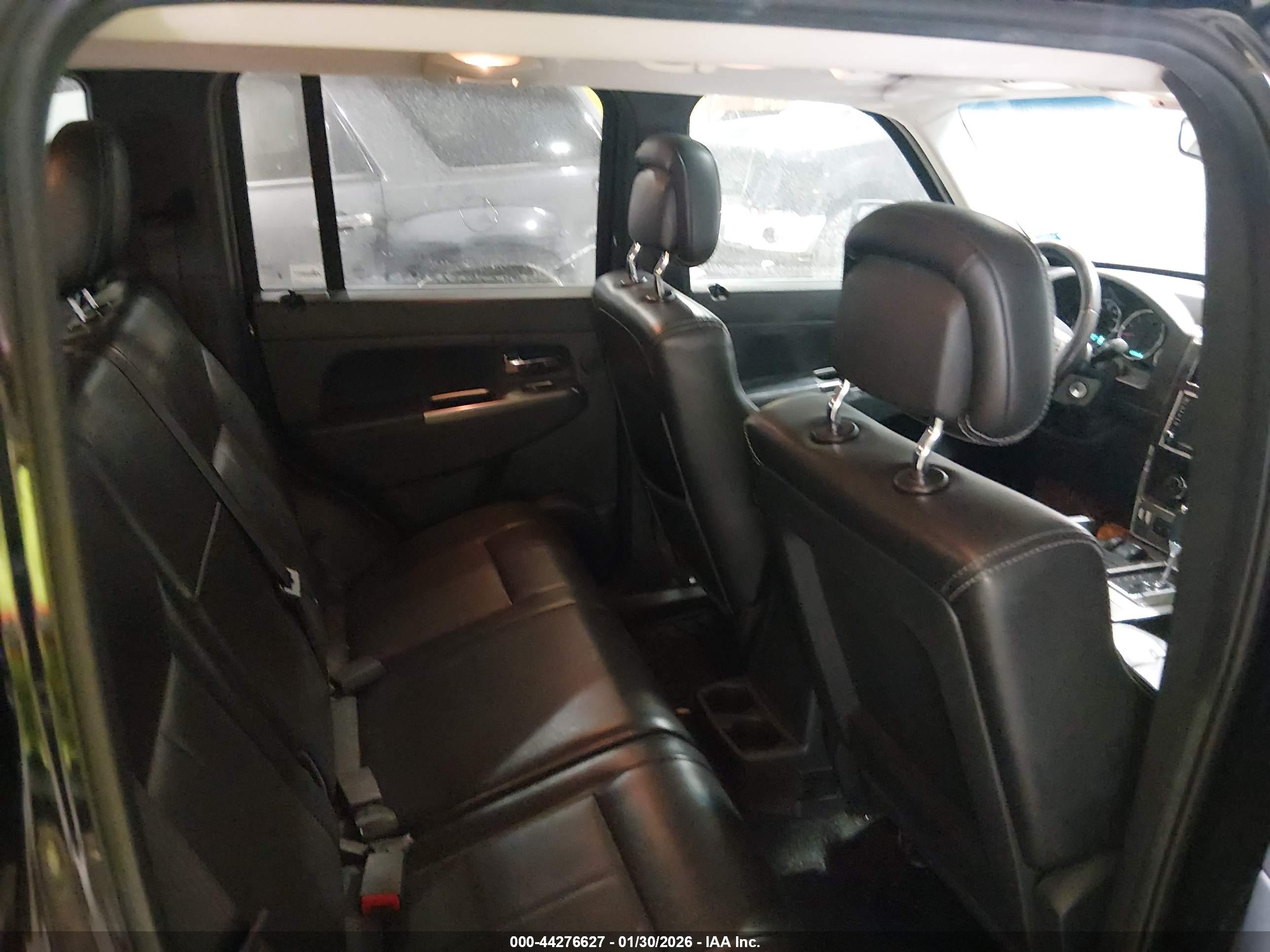 JEEP LIBERTY image 8