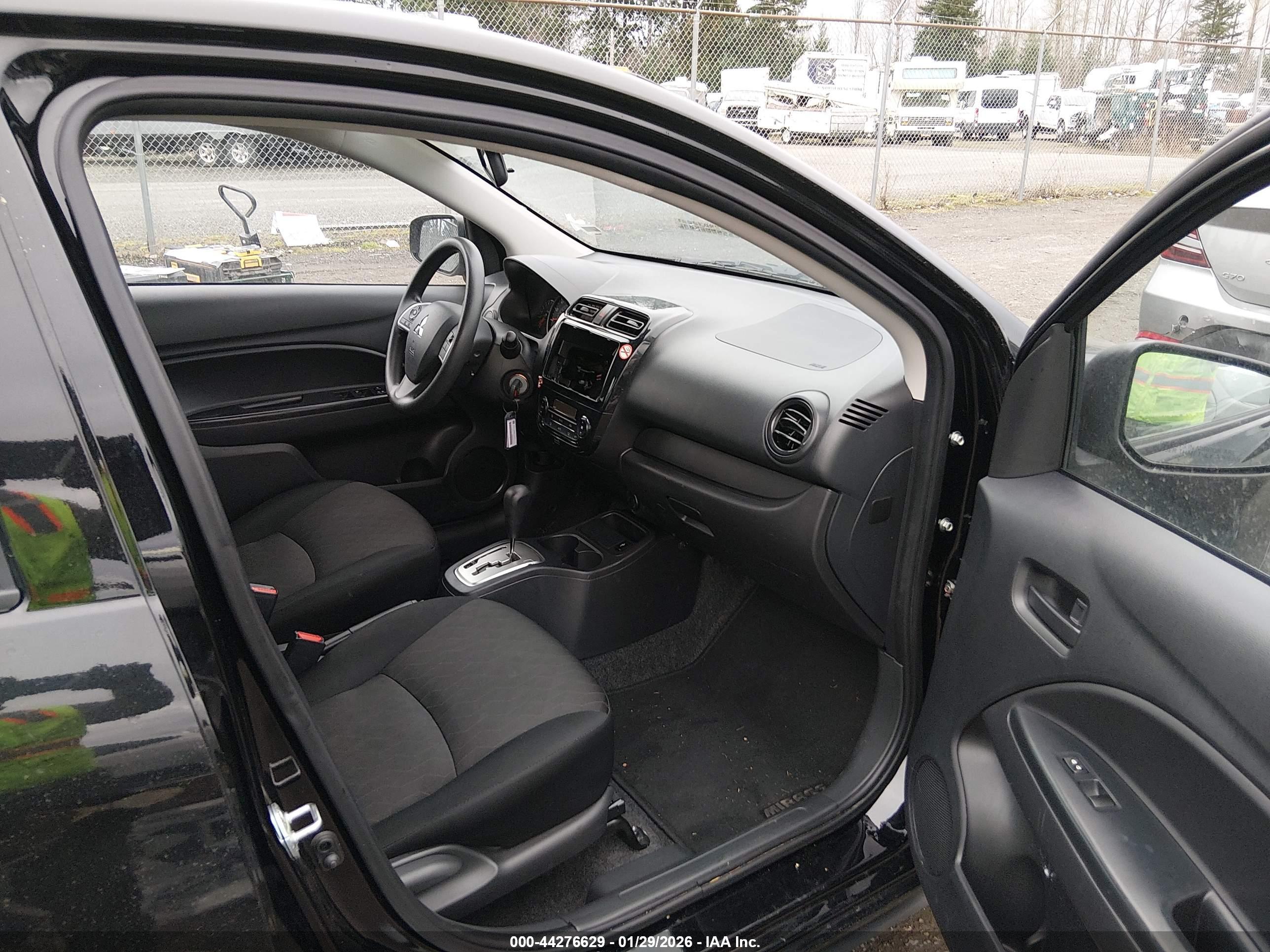 MITSUBISHI MIRAGE image 5