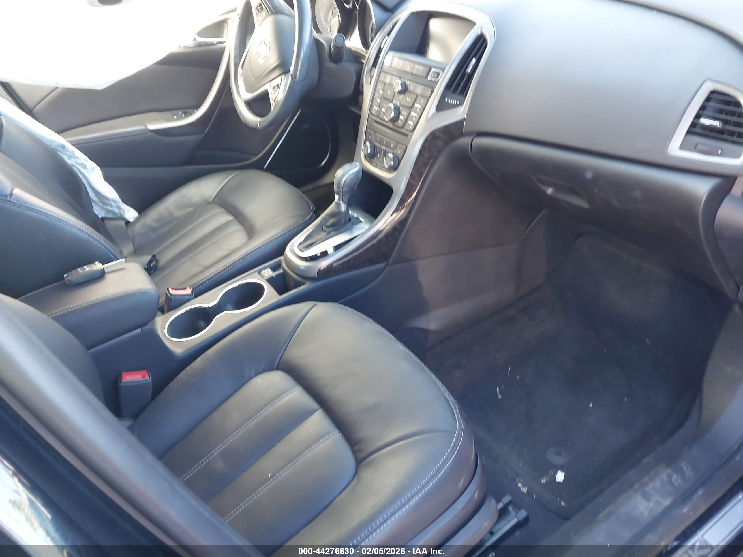 BUICK VERANO image 5