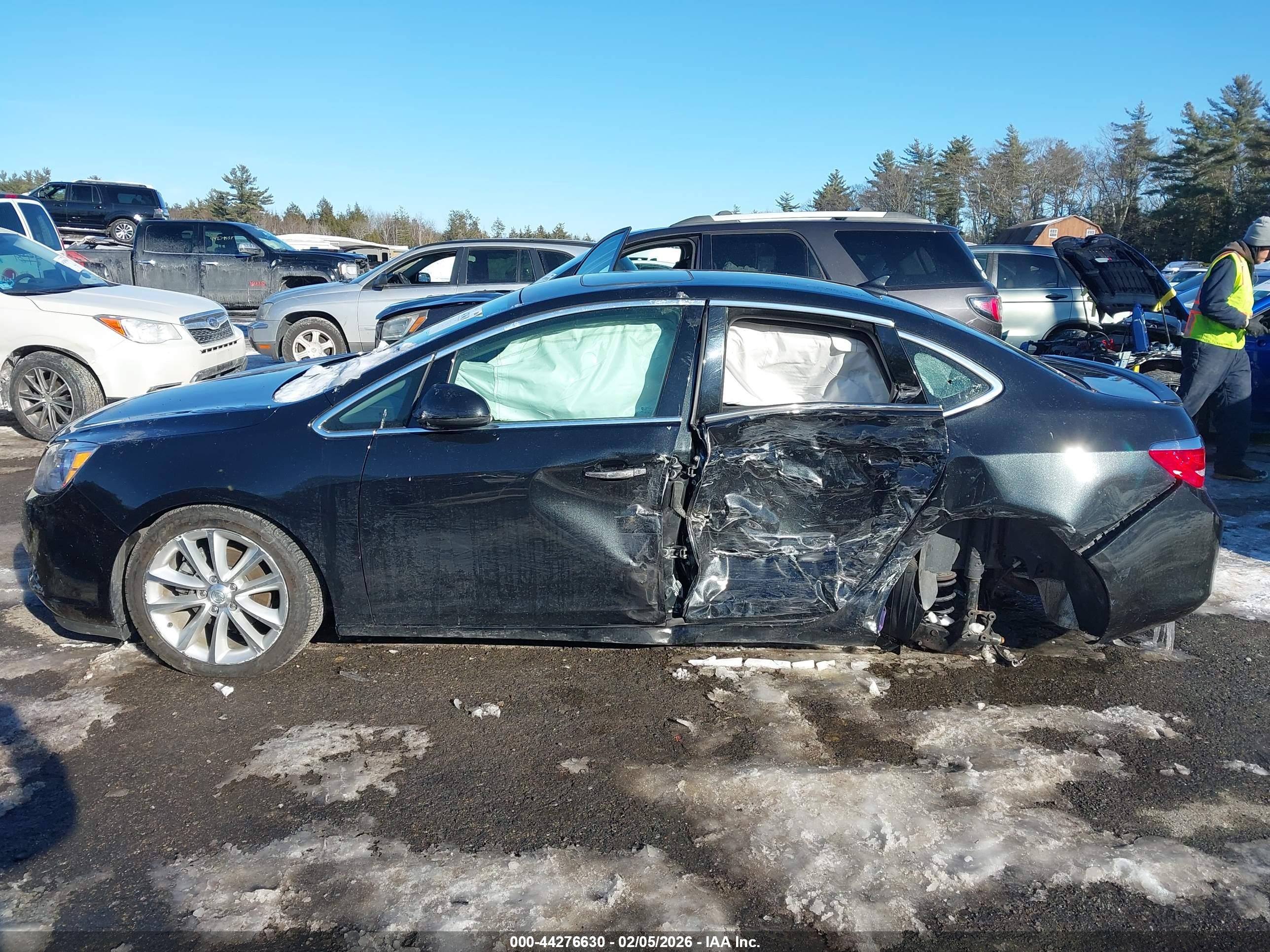 BUICK VERANO image 6