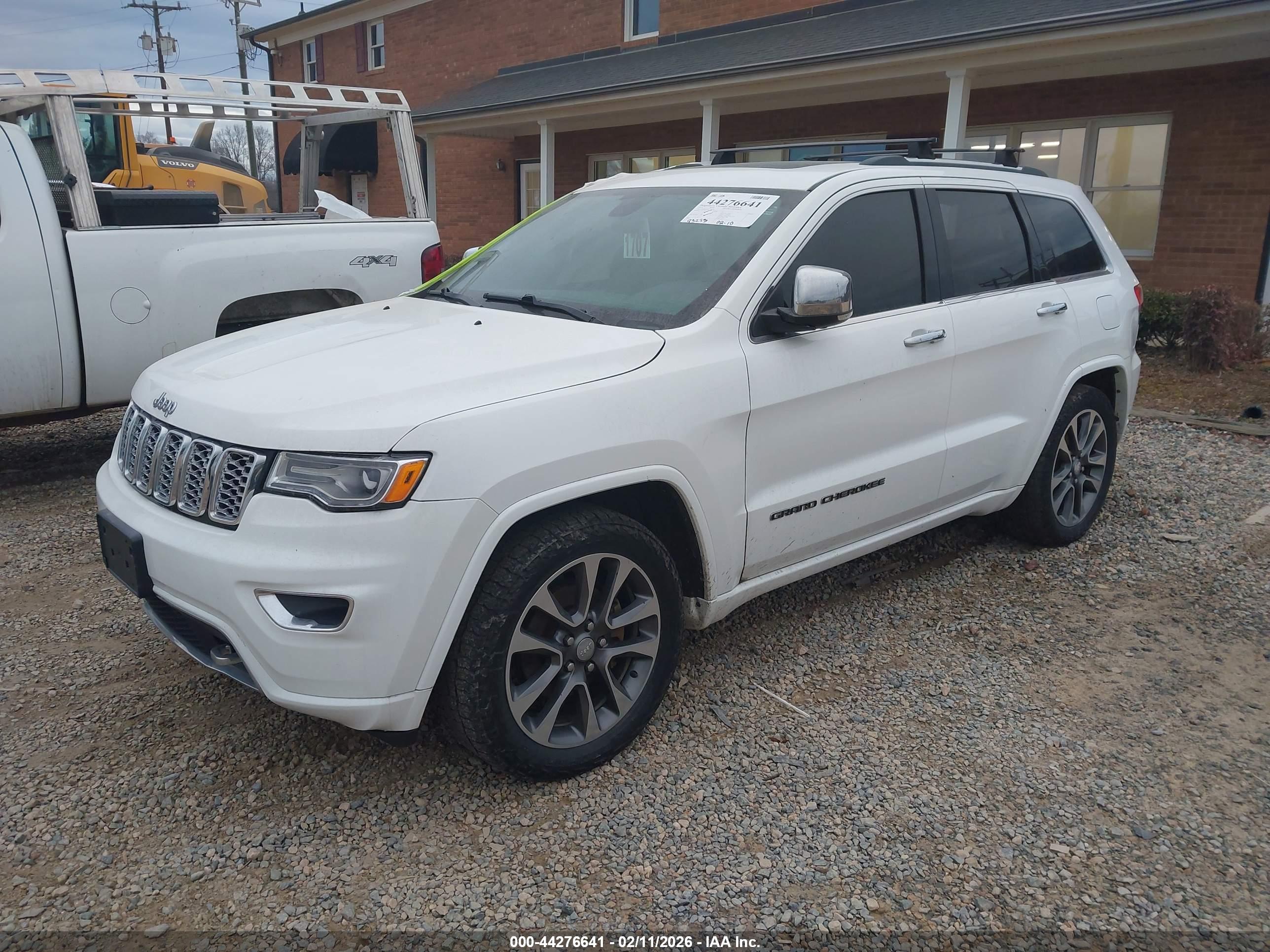 JEEP GRAND image 2