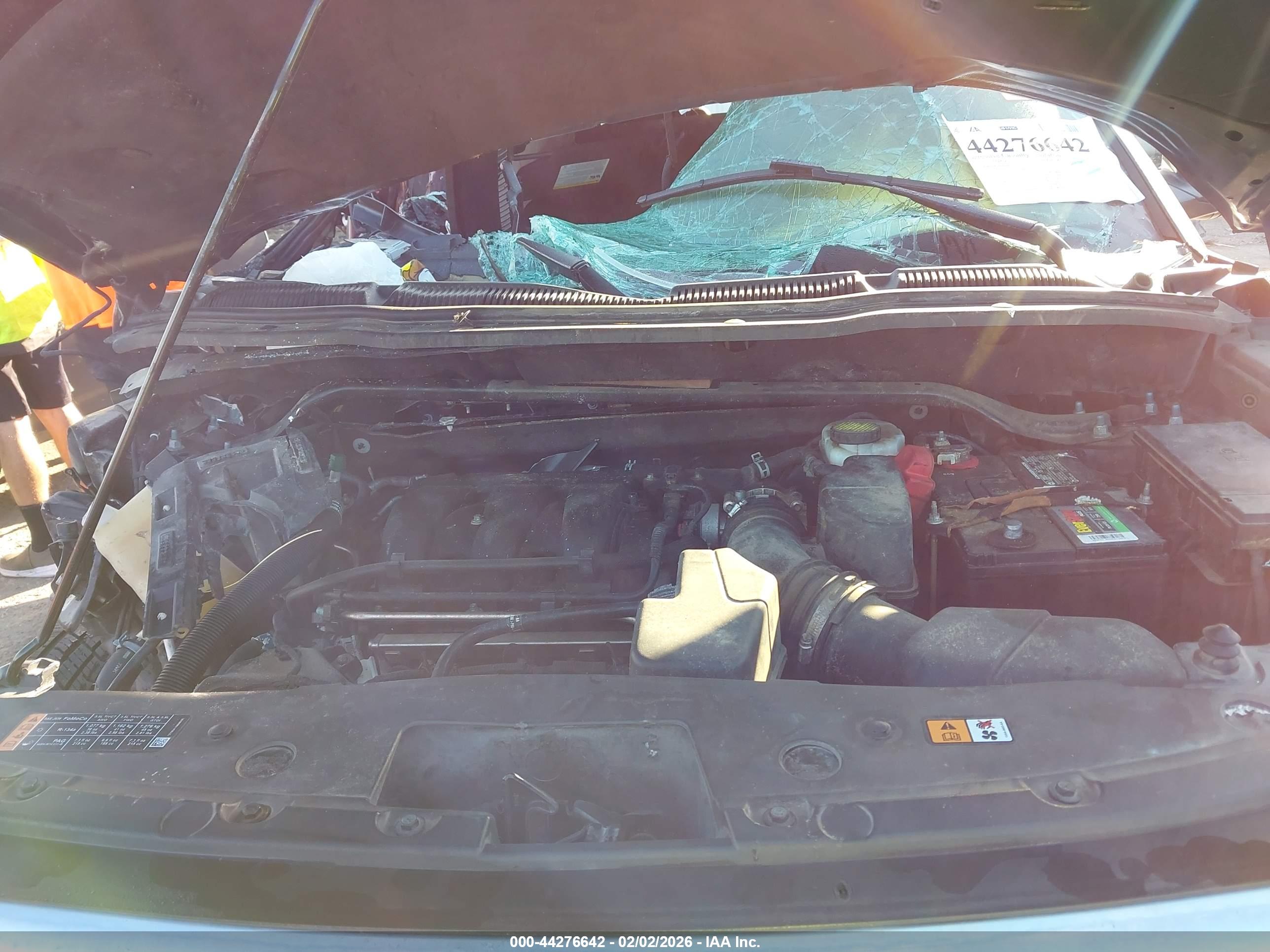 FORD EXPLORER image 10