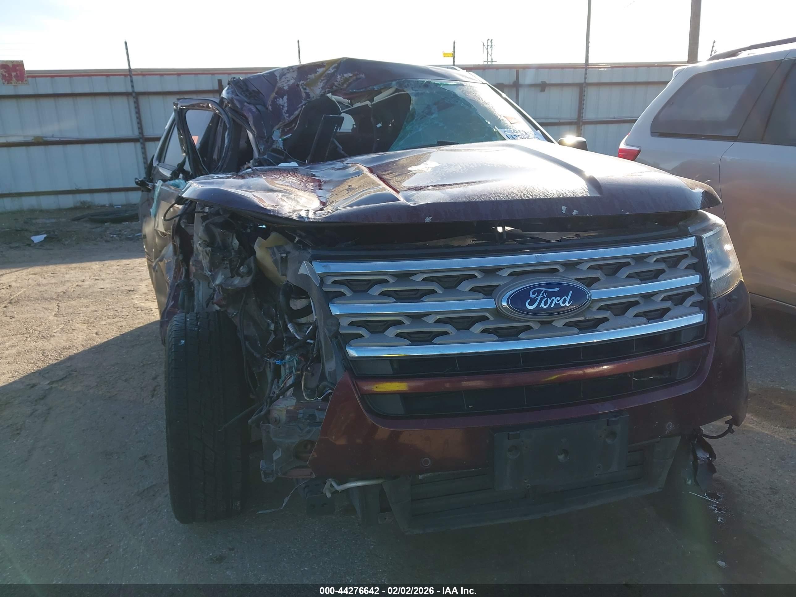 FORD EXPLORER image 6